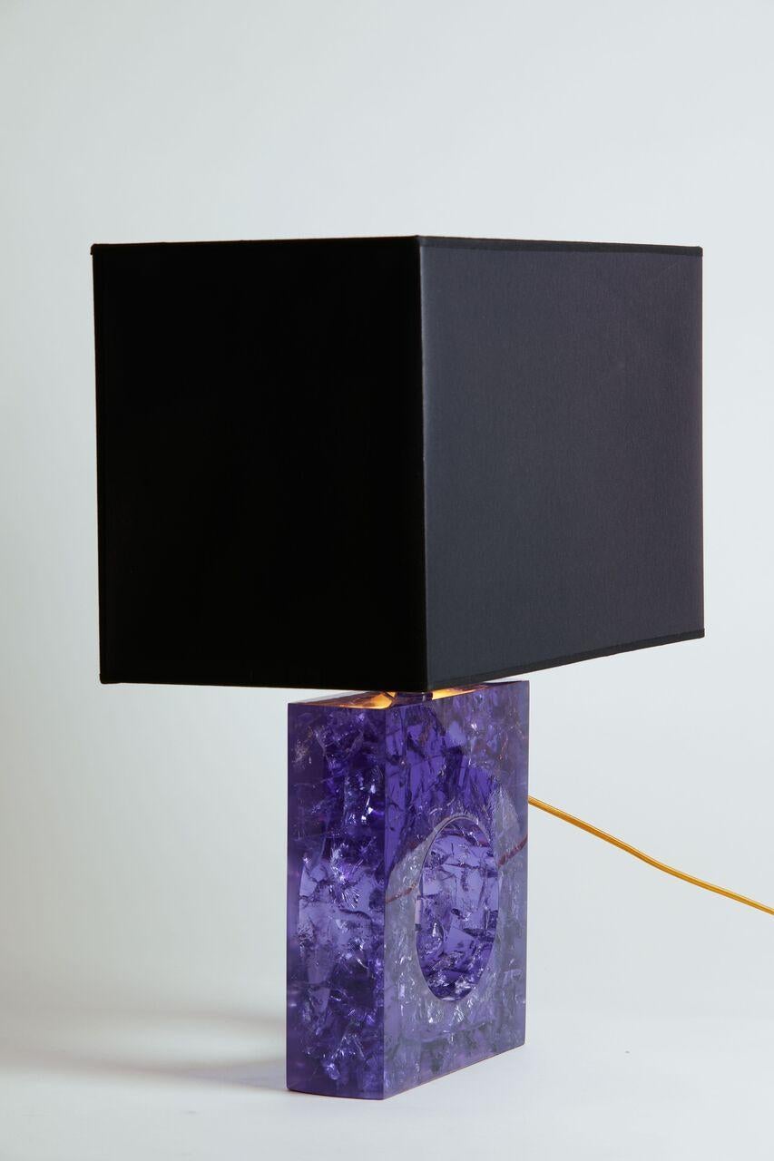 Mid-Century Modern 1970s Italy Pair of Cracked Resin Table Lamps in Purple with Black Shade