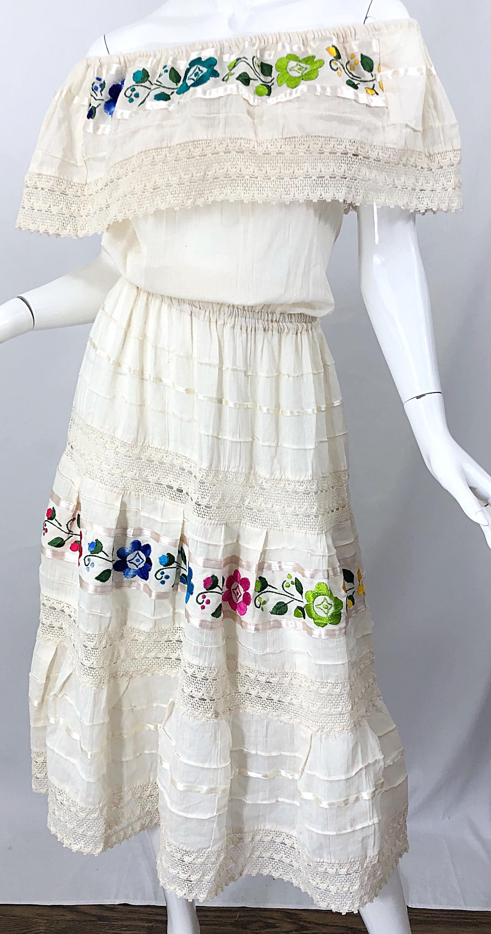 1970s Ivory Cotton Colrful Embroidered Flowers Off Shoulder Vintage Boho Dress For Sale 3
