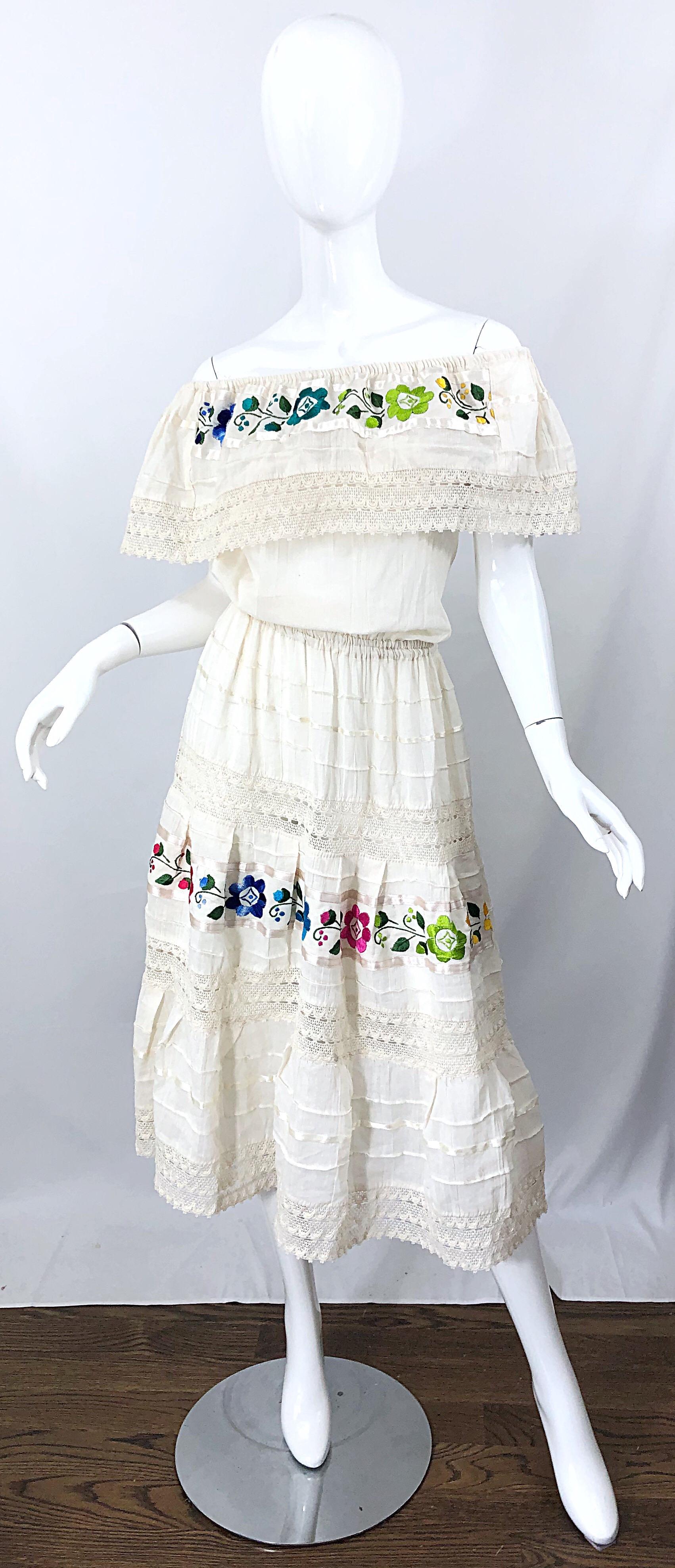1970s Ivory Cotton Colrful Embroidered Flowers Off Shoulder Vintage Boho Dress For Sale 7