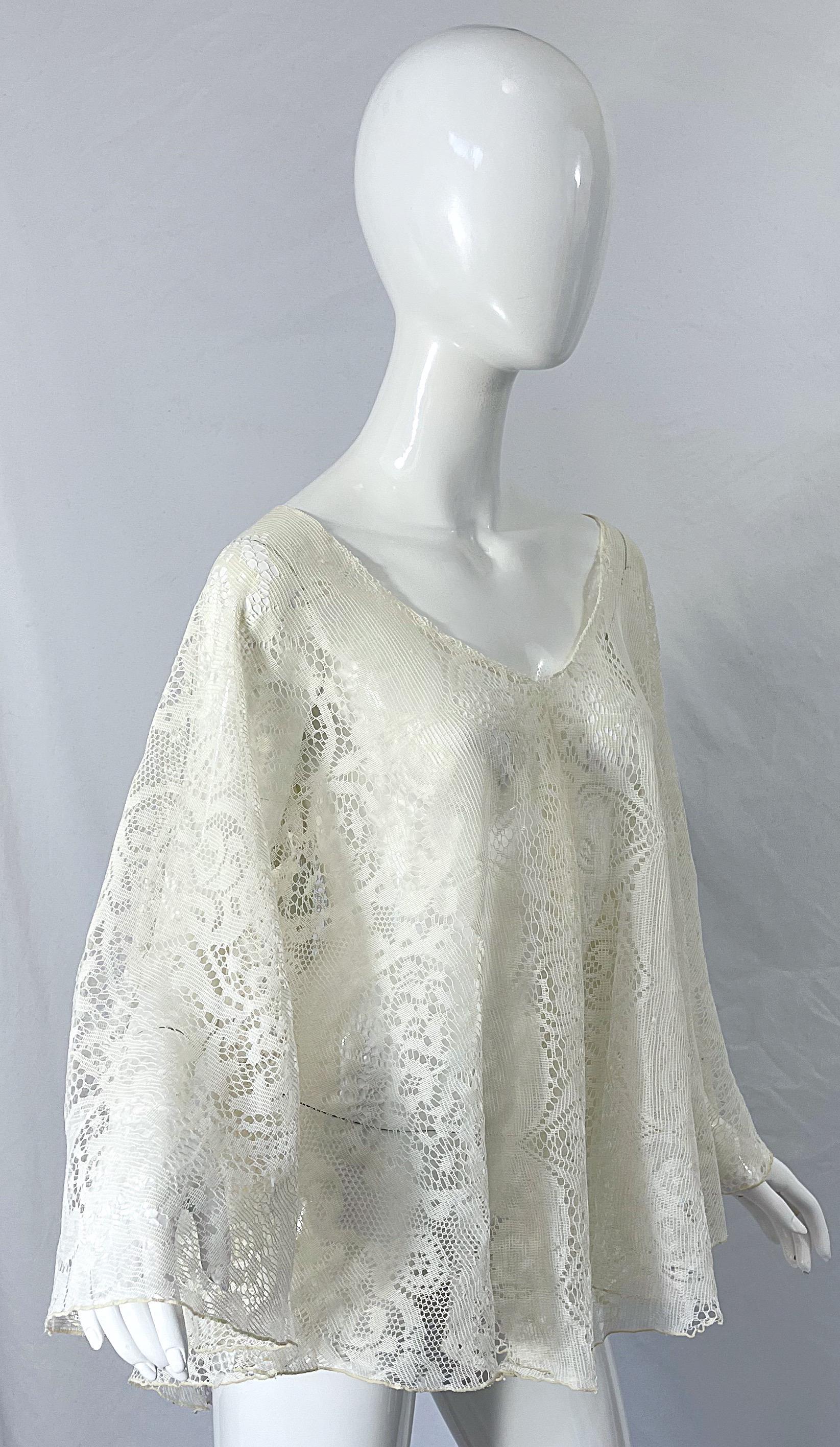 1970s Ivory Lace Bell Sleeve Kimono Poncho Style Vintage 70s Boho Top Shirt In Excellent Condition In San Diego, CA