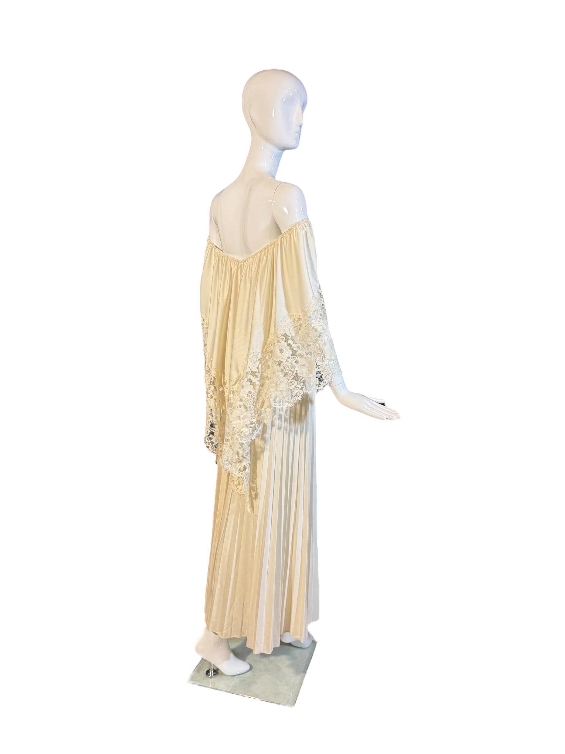 Abito da sposa o da ricevimento vintage anni '70 in pizzo avorio off-shoulder a pieghe in vendita 6