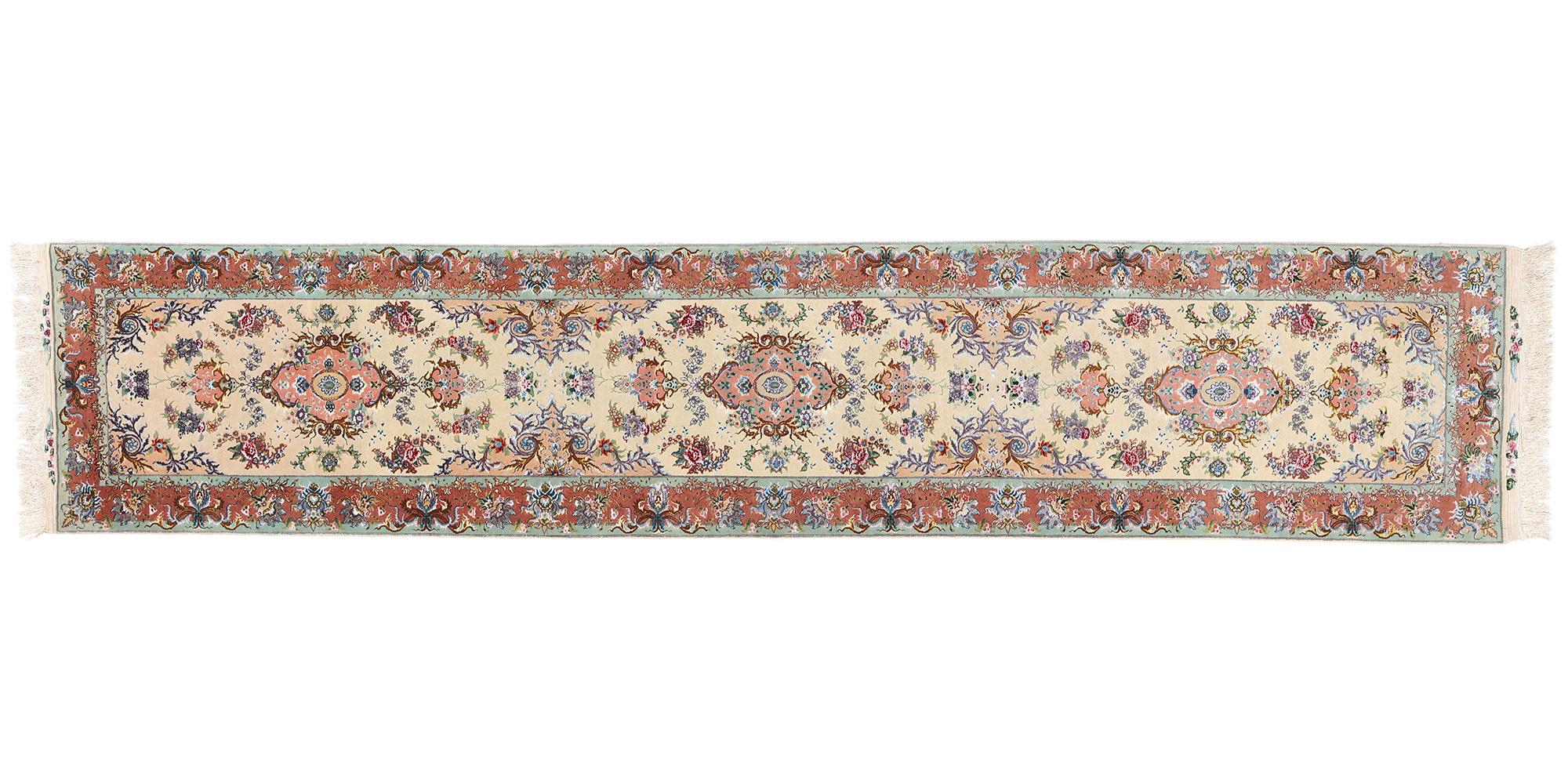 Tappeto persiano Tabriz avorio del 1970 con stile moderno in vendita 2