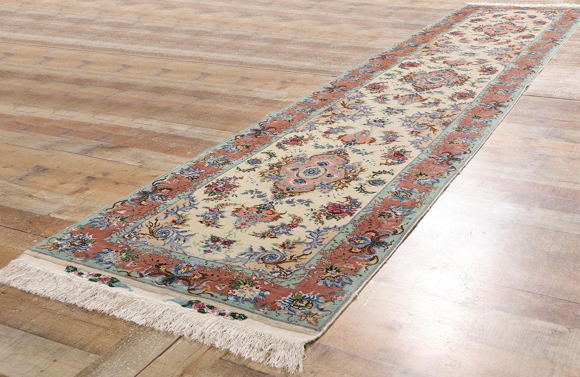 XX secolo Tappeto persiano Tabriz avorio del 1970 con stile moderno in vendita