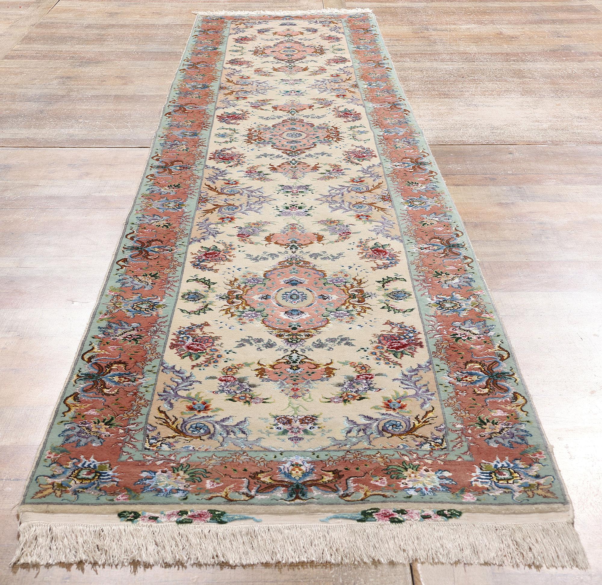 Lana Tappeto persiano Tabriz avorio del 1970 con stile moderno in vendita