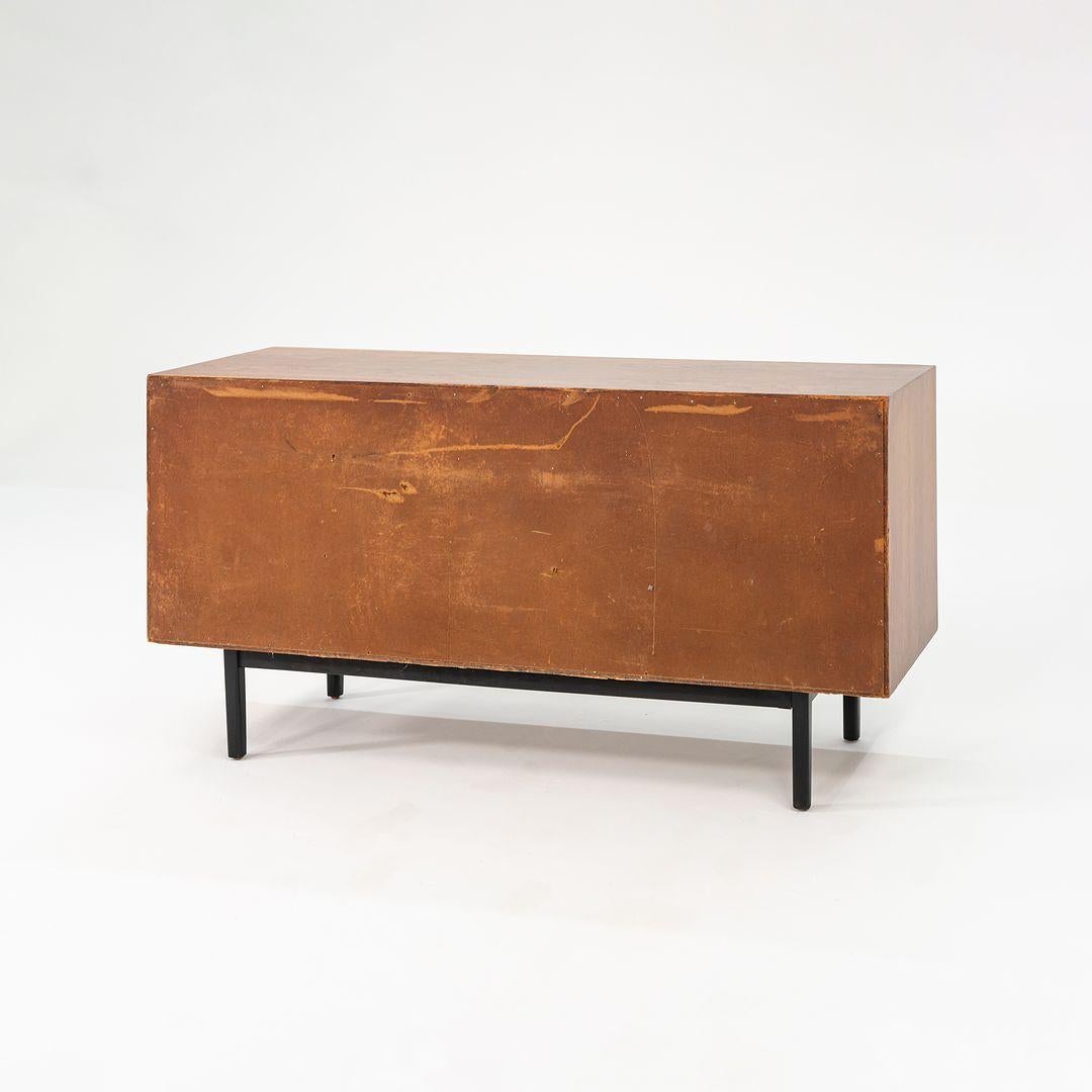 1970s Jack Cartwright for Founders Six Drawer Walnut Credenza / Dresser In Good Condition For Sale In Philadelphia, PA