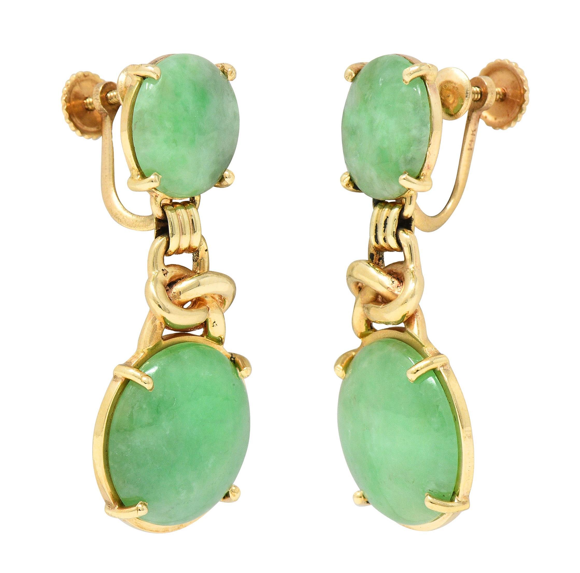 Pendientes de nudo vintage de oro amarillo de 14 quilates con jade de los años 70 en venta 1