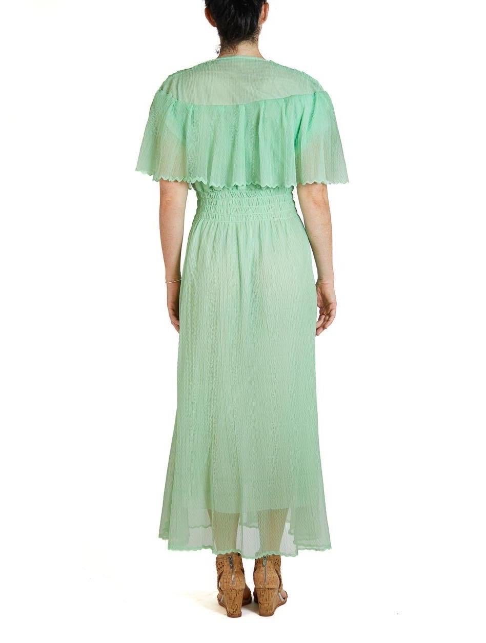 1970S Jade Grün Poly/Nylon Kleid mit Couture detaillierte Perlen Mieder im Angebot 4