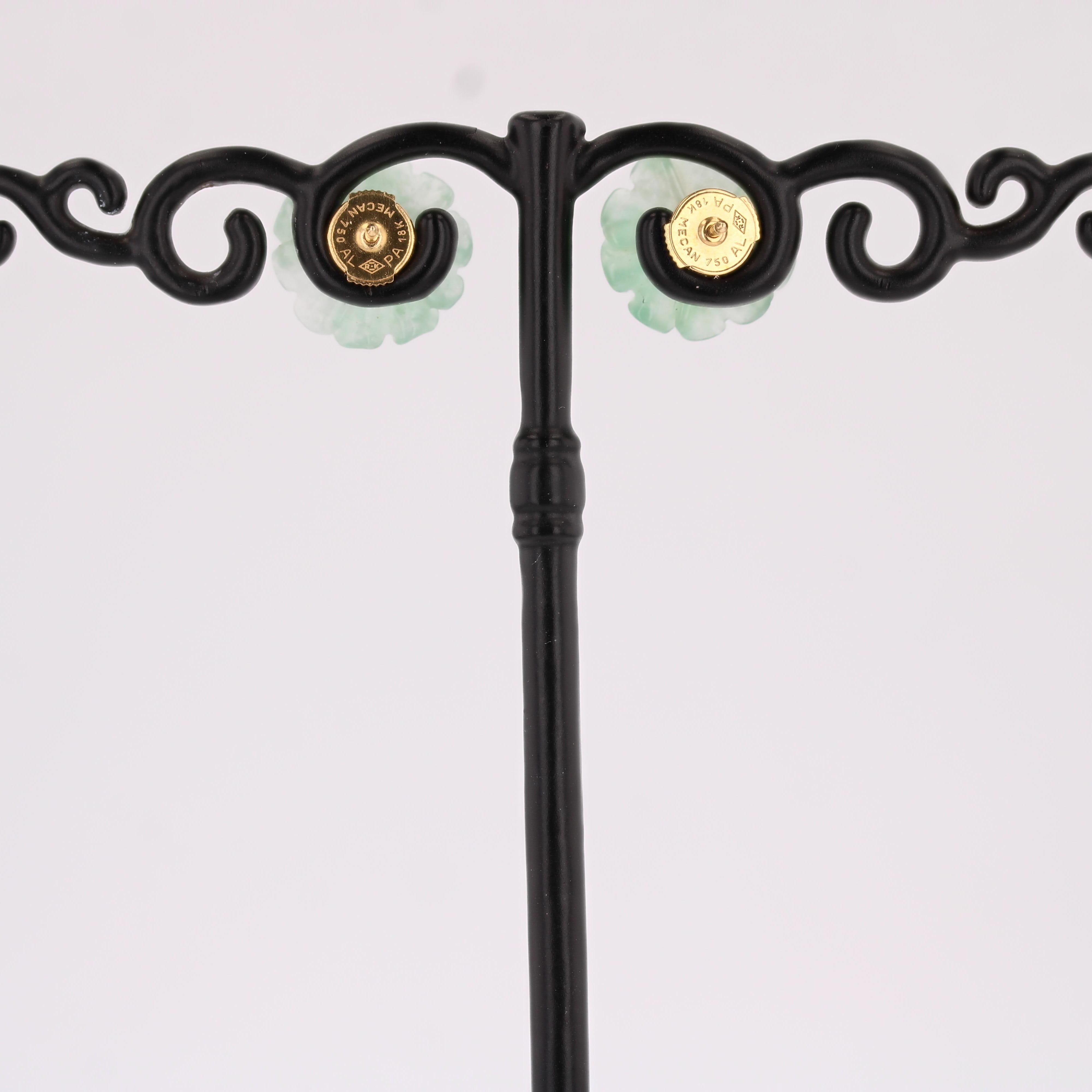 Orecchini con fiore in giada e rubino in oro giallo 18 carati degli anni '70 in vendita 6