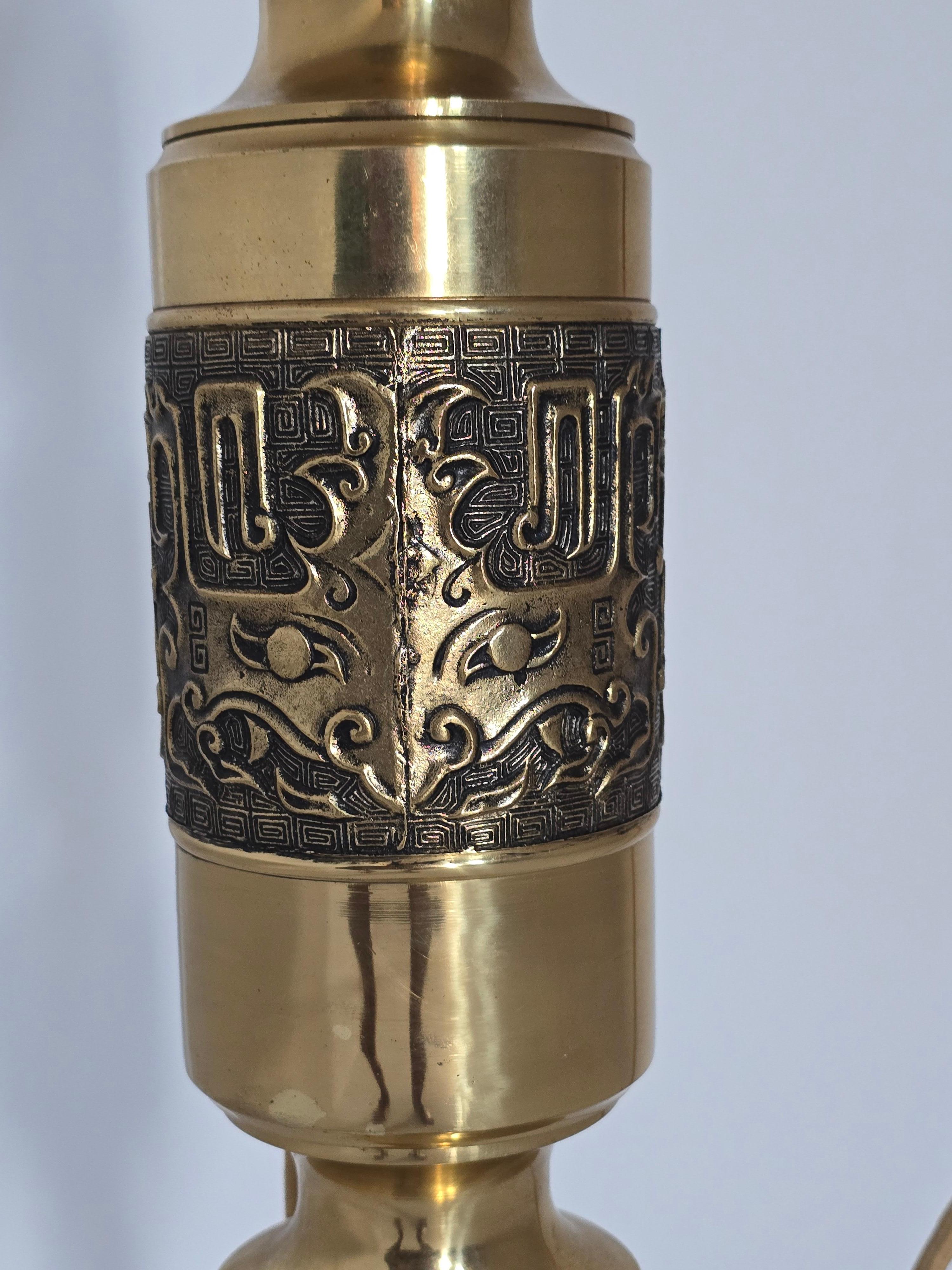 Telefono rotante alto e spesso in ottone in stile James Mont degli anni '70 in vendita 1