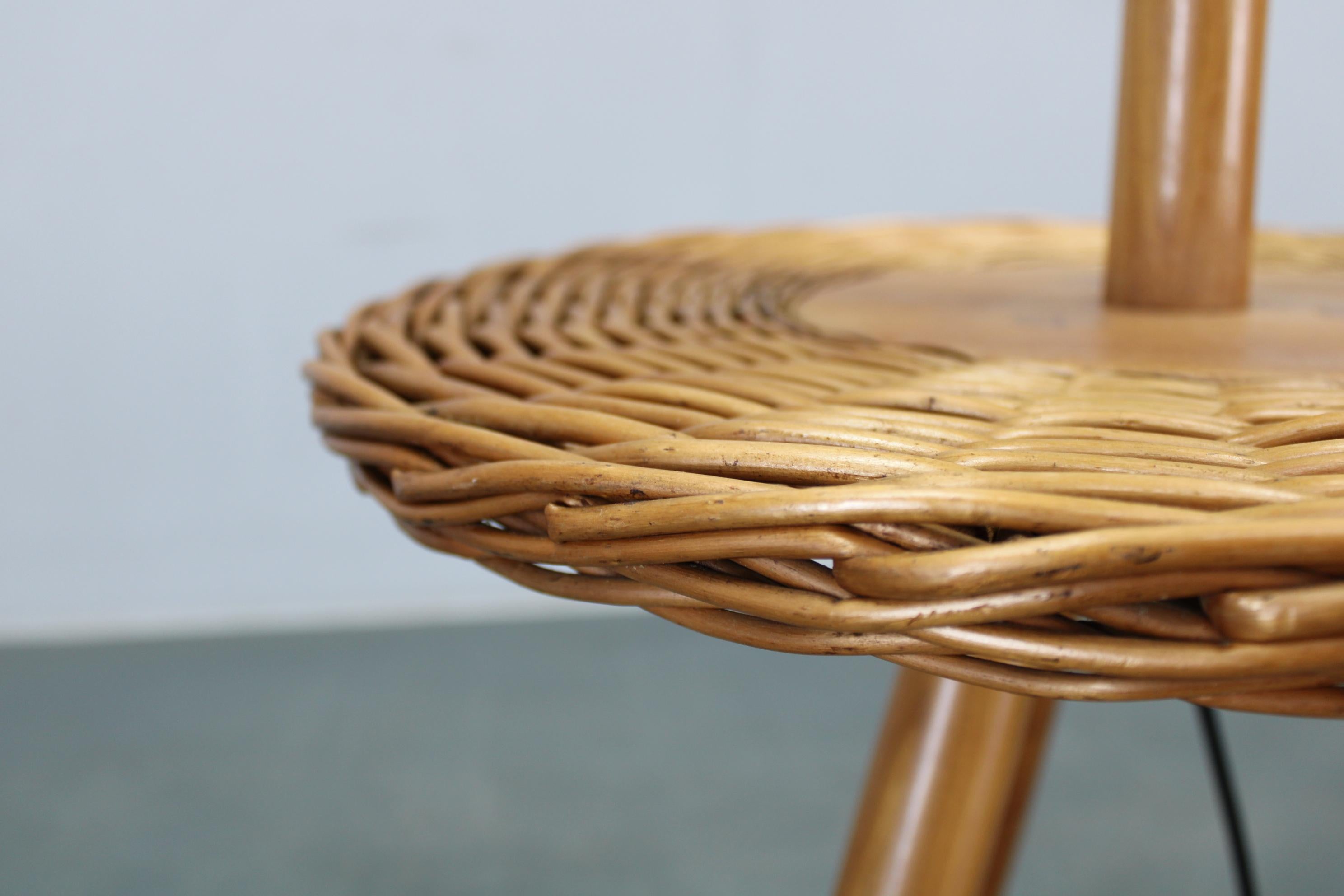 Lámpara de pie de madera Jan Kalous de los años 70 para ULUV, Checoslovaquia en venta 3