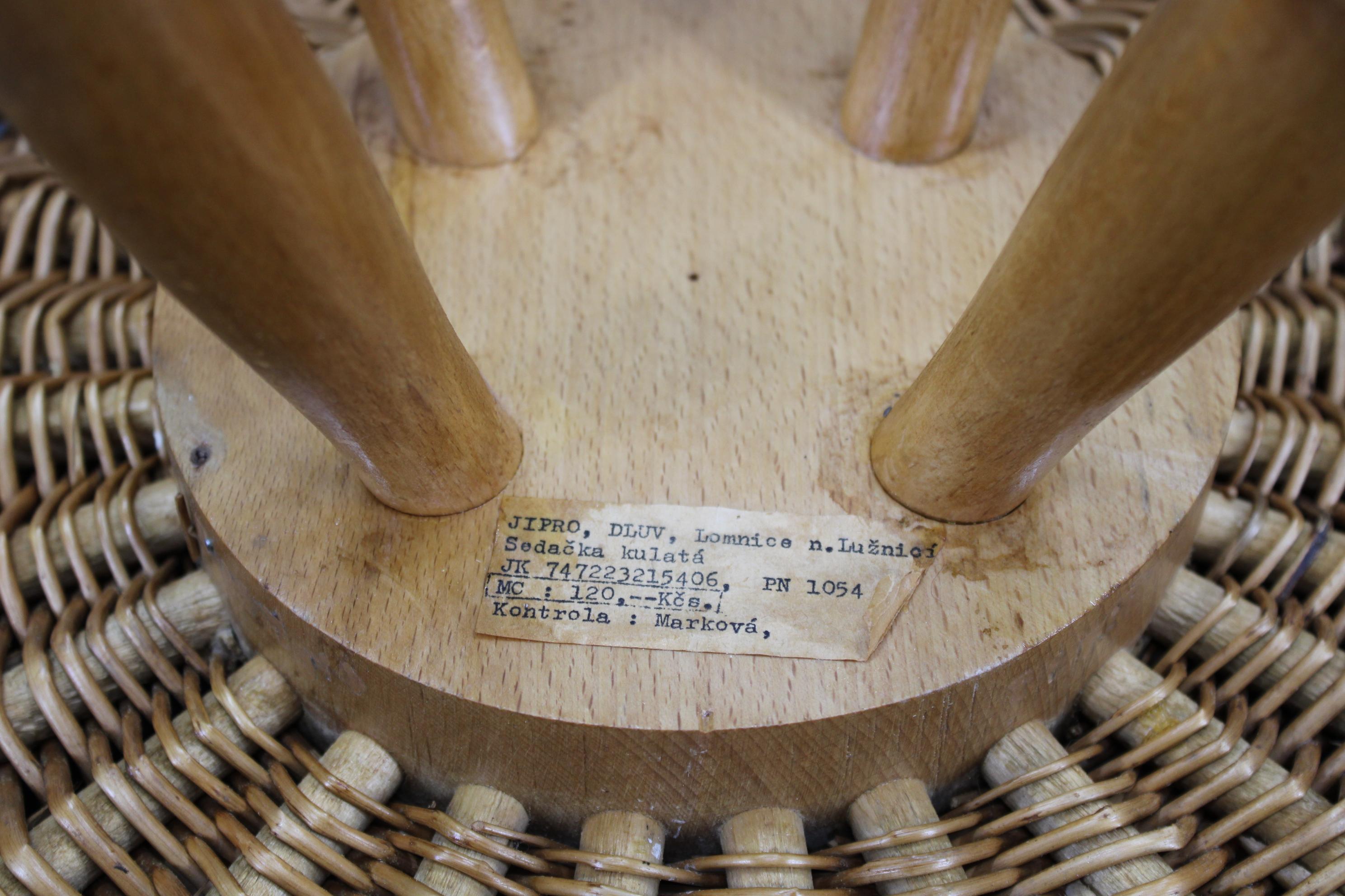 Sgabello in legno Jan Kalous del 1970 per ULUV, Cecoslovacchia in vendita 2
