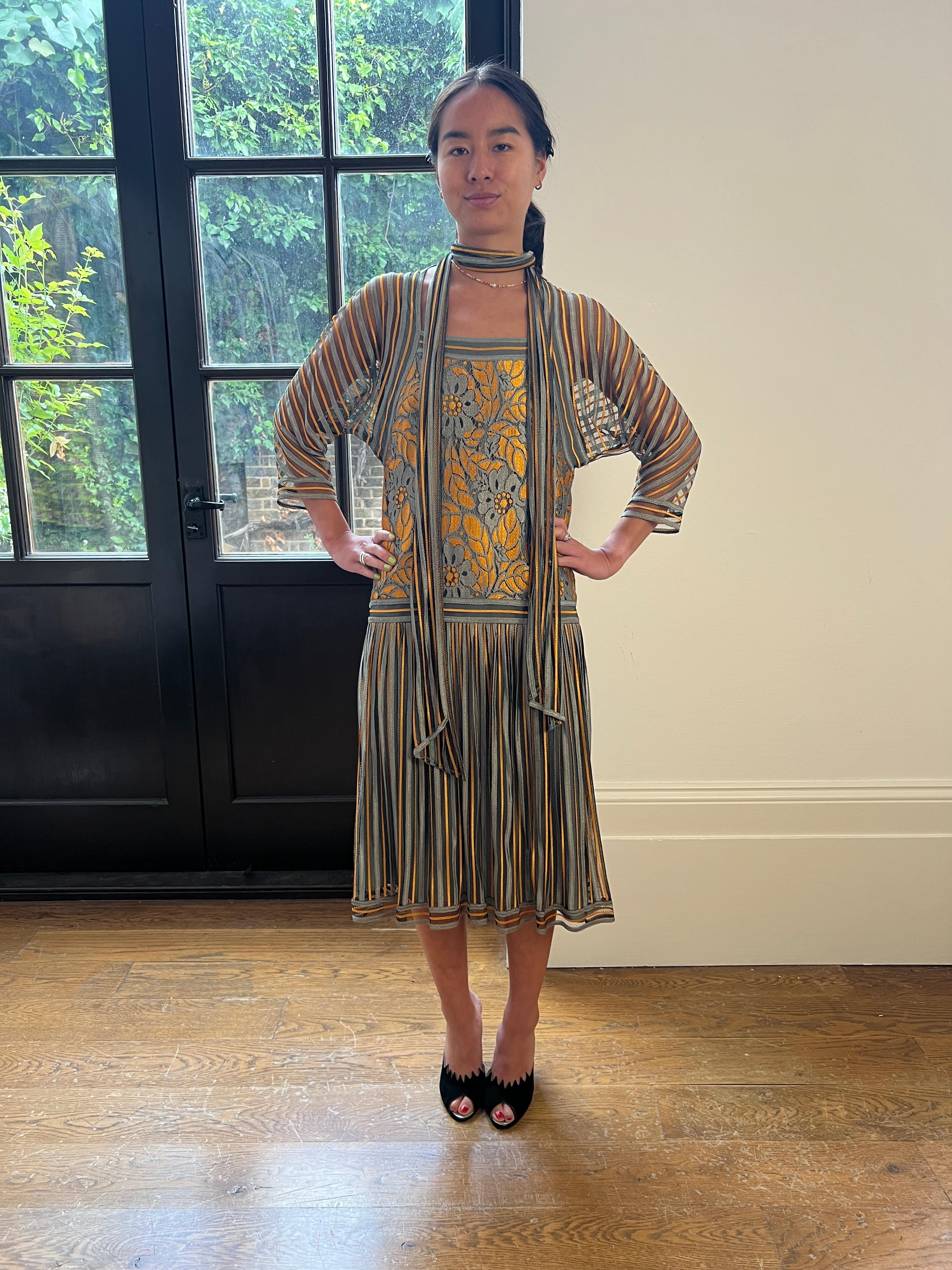 1970s Janice Wainwright Grey and Gold Flapper Style Dress For Sale 4