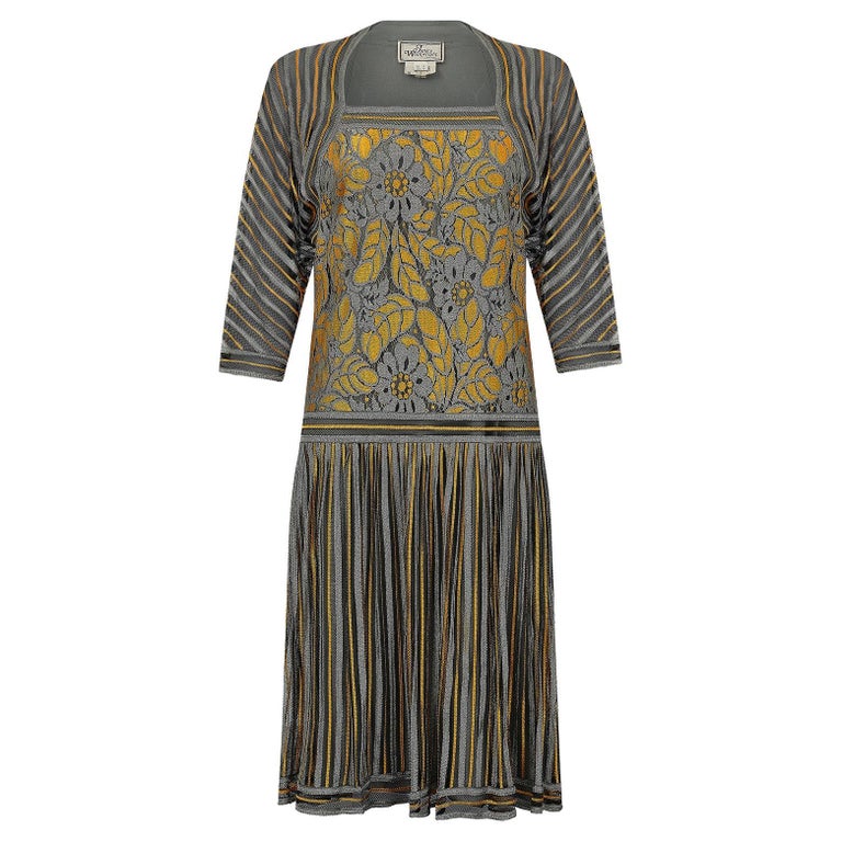 1970s Janice Wainwright Grey and Gold Flapper Style Dress For Sale