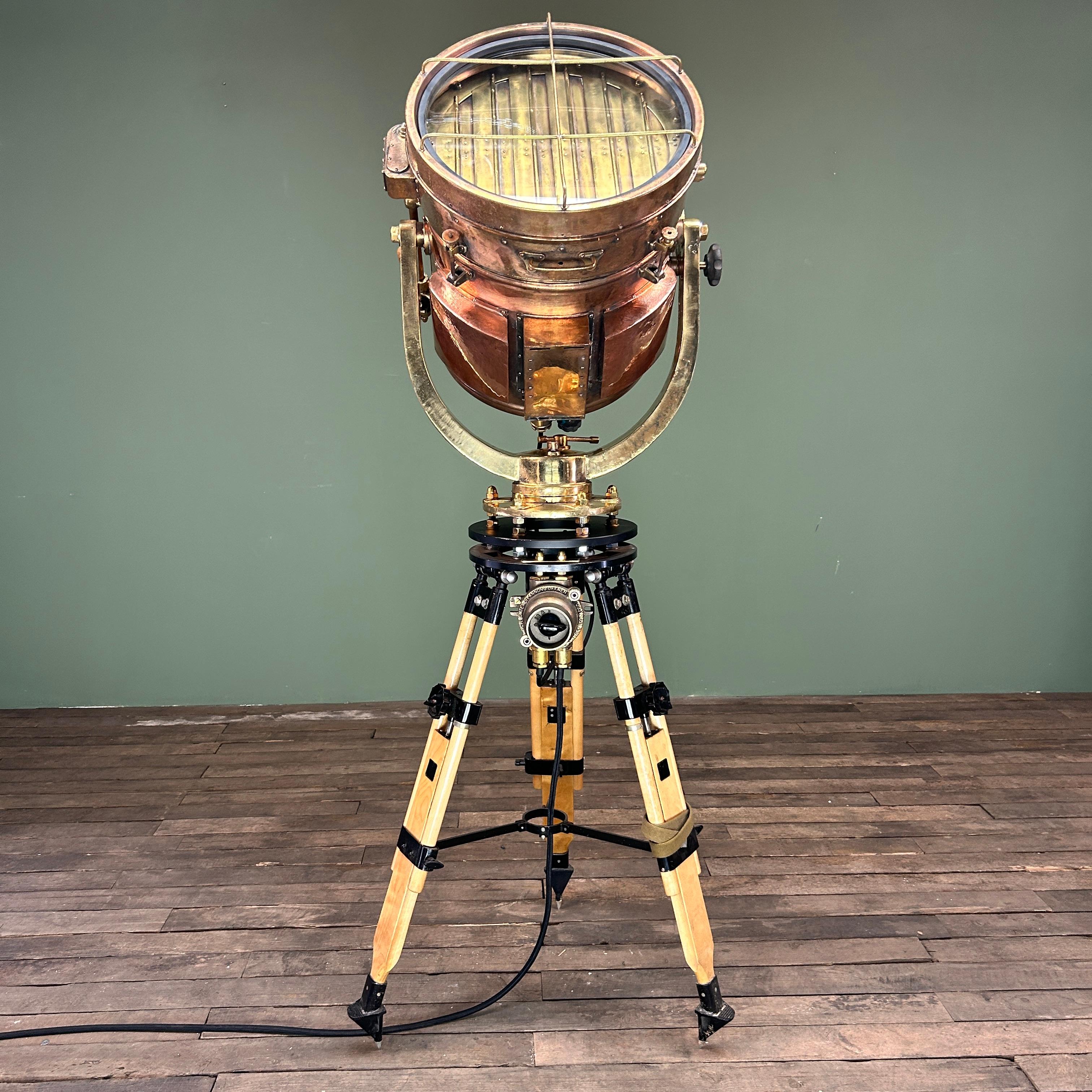 1970's Japanische Messing Industrielle Signale Lampe Stativ von Shonan Kosakusho im Angebot 13
