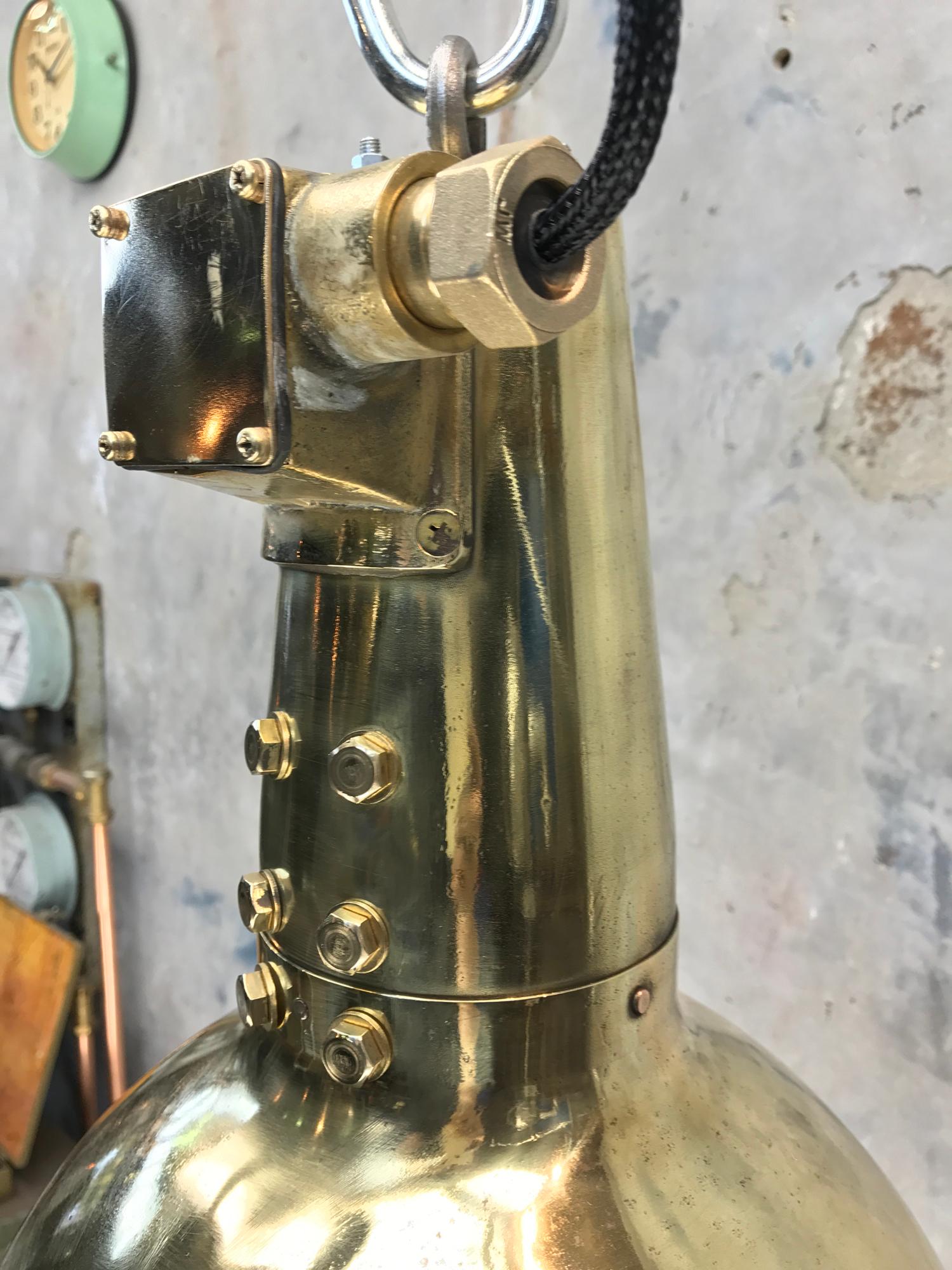 1970s Japanese Brass Marine Nautical Searchlight Pendant Lamp, Edison E40-E27 For Sale 2
