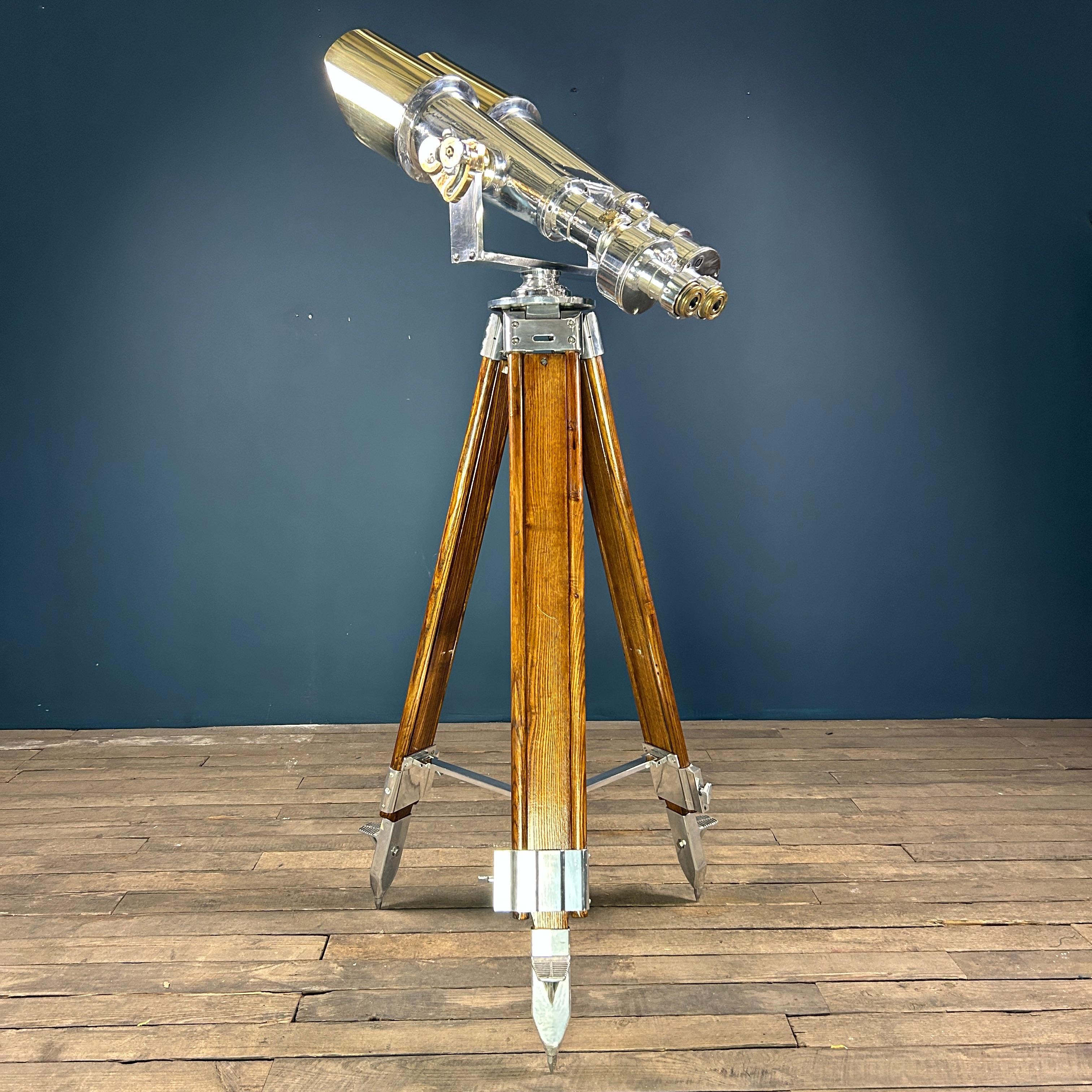 Industriel Jumelles militaires japonaises Nikon 20 x 120 Big Eye et trépied, années 1970 en vente