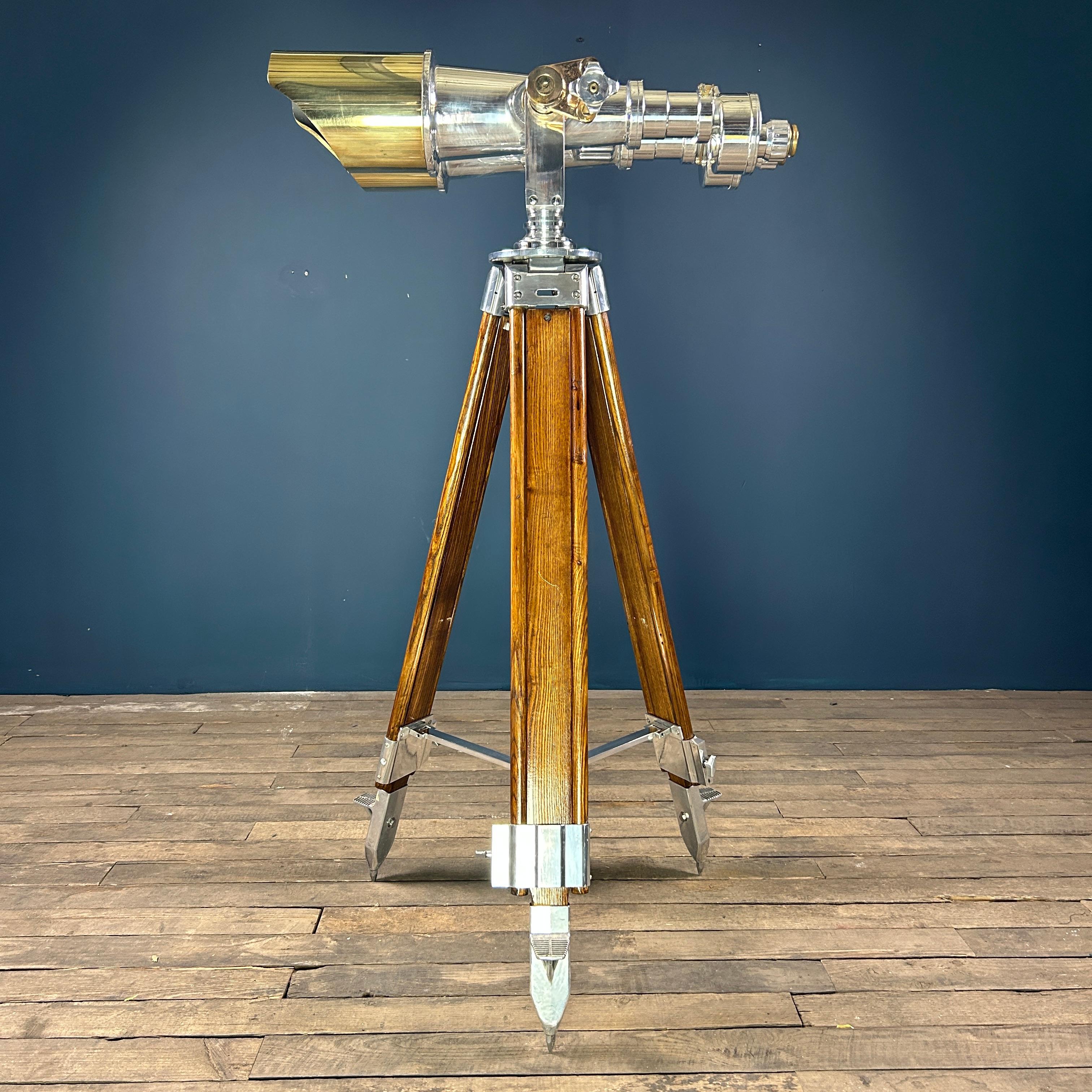 Jumelles militaires japonaises Nikon 20 x 120 Big Eye et trépied, années 1970 en vente 1