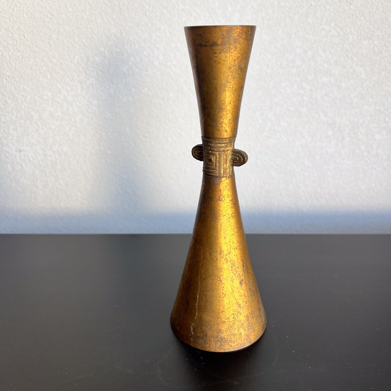 Vaso scultoreo giapponese anni '70 a forma di bocciolo affusolato e dorato in vendita 5