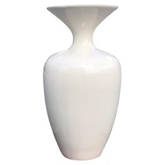 Vase monumental en céramique blanche Jaru des années 1970