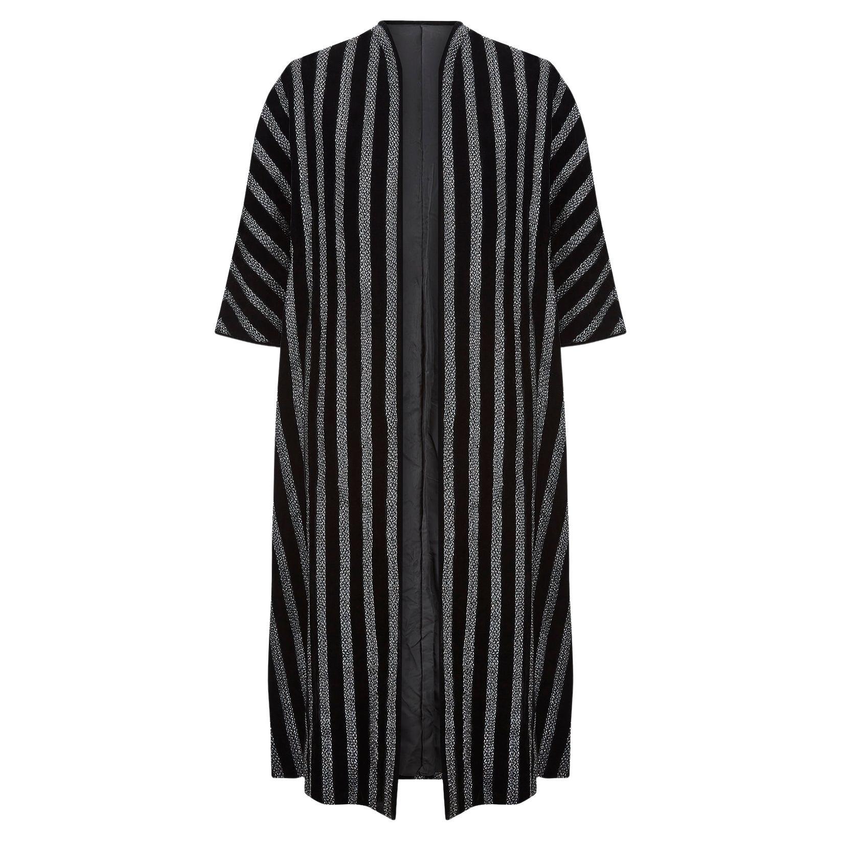 How long should a duster coat be?