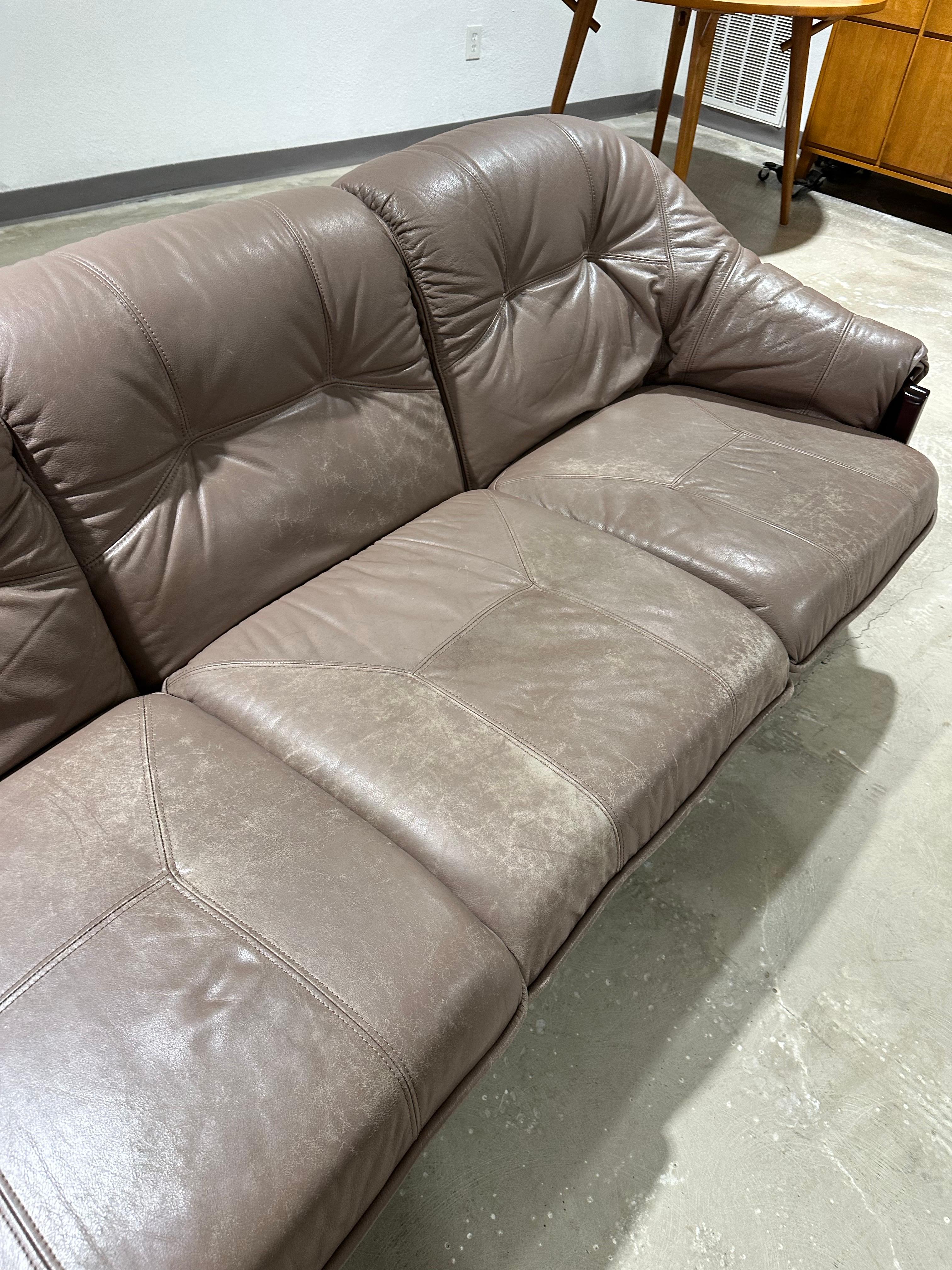 1970’s Jean Gillon for Probel Brazilian Modernist Rosewood and Leather Sofa 3