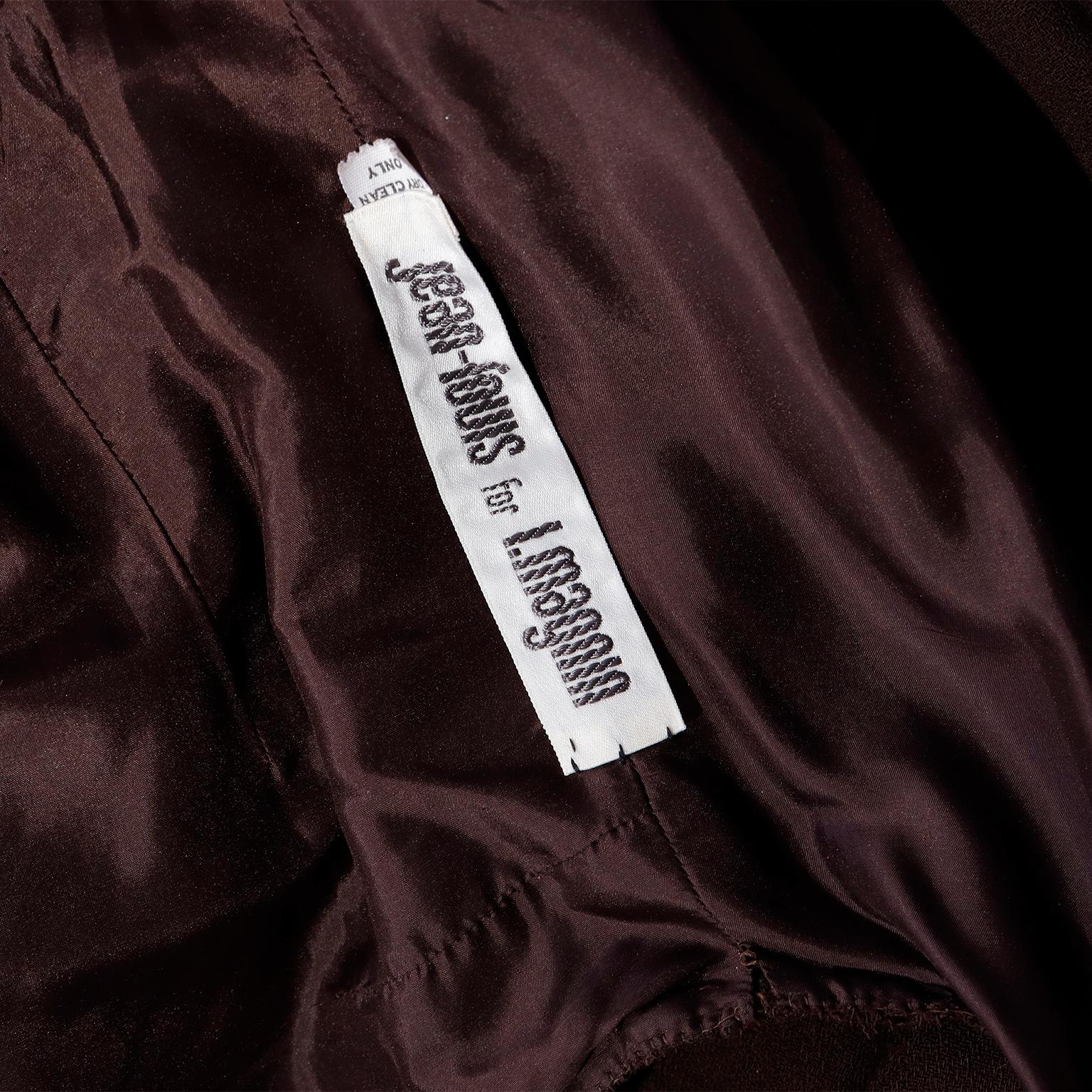 1970 Jean Louis I Magnin Brown Robe plissée avec écharpe à franges en vente 8