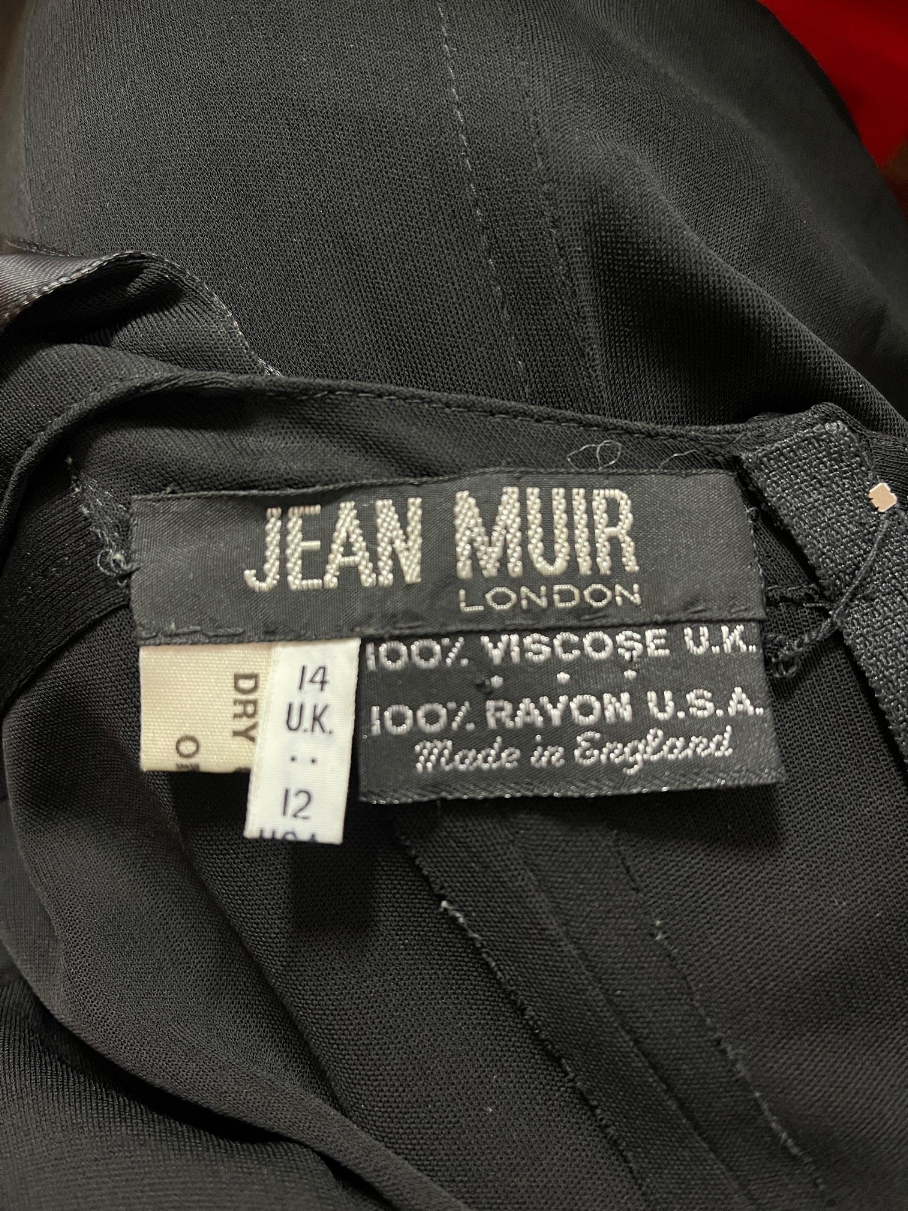 1970er Jean Muir Schwarzes Jersey-Maxikleid mit Schleifenverzierung im Angebot 4