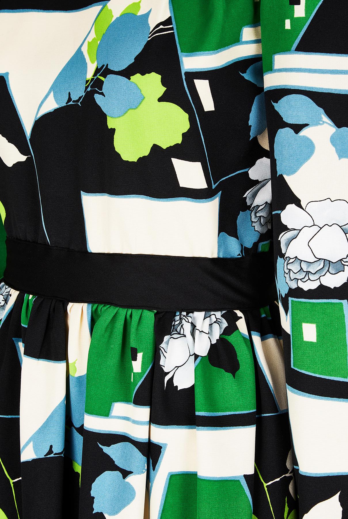 1970er Jean Varon Blumiges Maxikleid mit Rosendruck Damen im Angebot