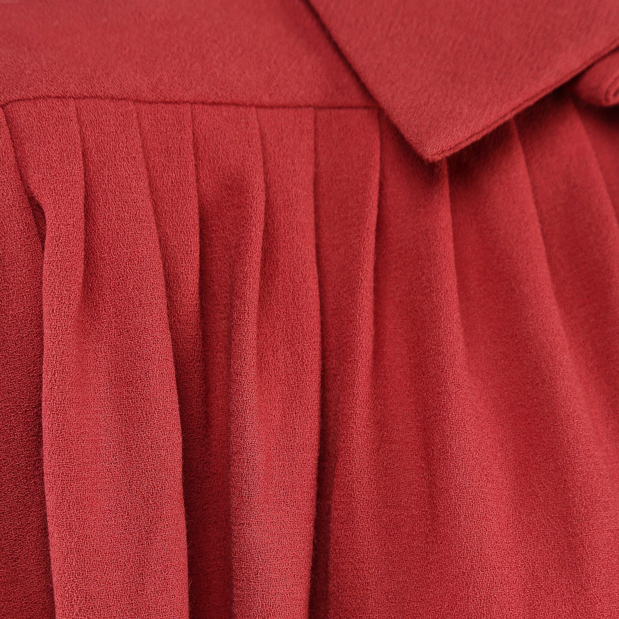 1970s Jean Varon Russet Wool Crepe Cape In Good Condition For Sale In London, GB