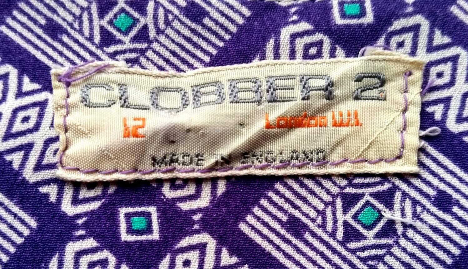 Geometrische lila Bluse von Jeff Banks aus den 1970er Jahren im Zustand „Gut“ im Angebot in London, GB
