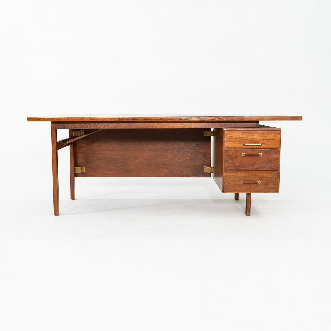 1970s Jens Risom Design Executive Desk in Walnut with Three Drawers In Good Condition For Sale In Philadelphia, PA