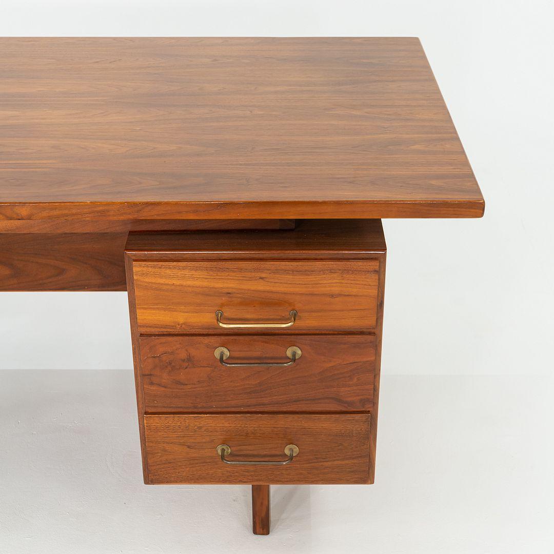 Late 20th Century 1970s Jens Risom Design Executive Desk in Walnut with Three Drawers For Sale