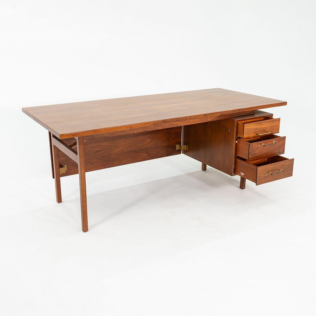 1970s Jens Risom Design Executive Desk in Walnut with Three Drawers For Sale 1