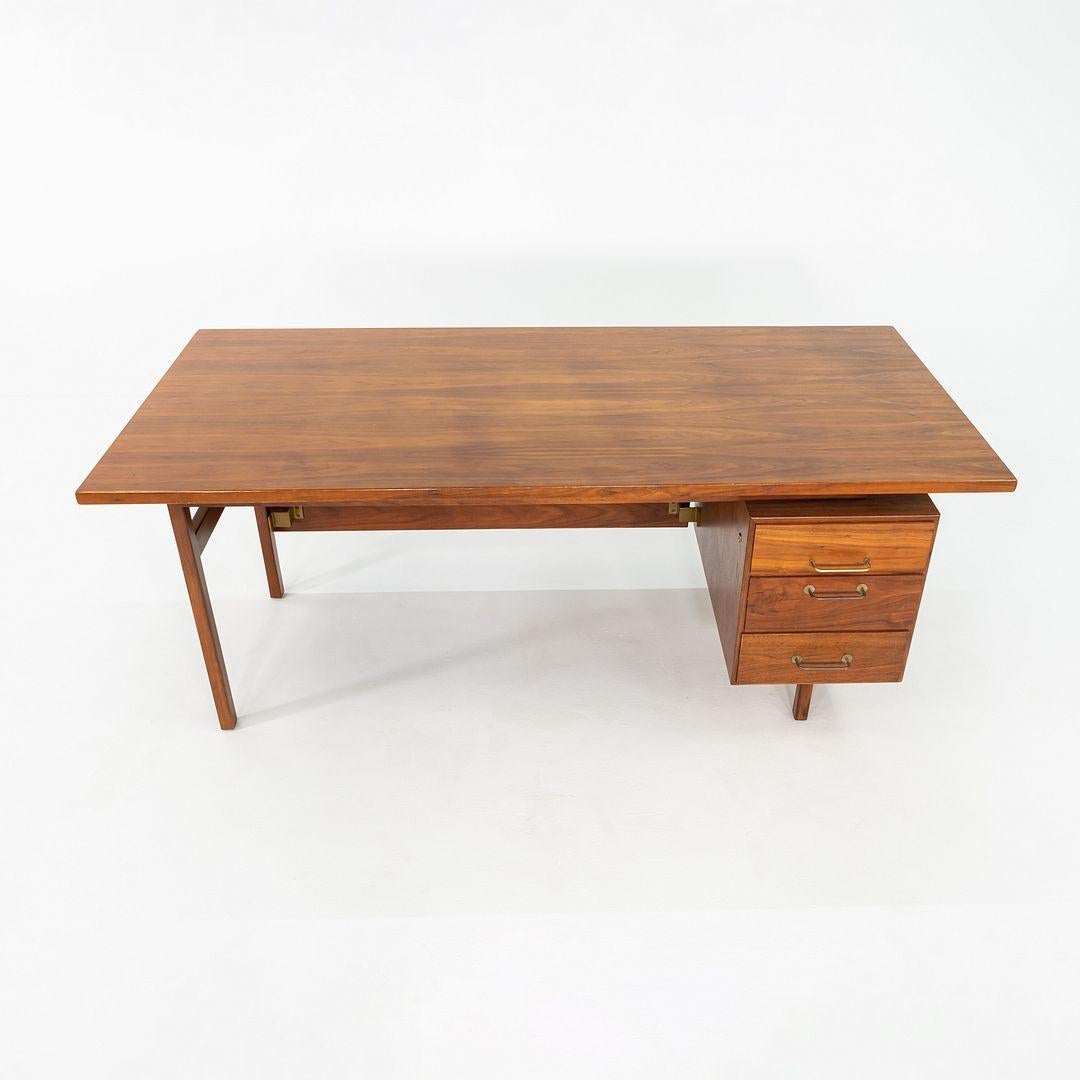 1970s Jens Risom Design Executive Desk in Walnut with Three Drawers For Sale 2