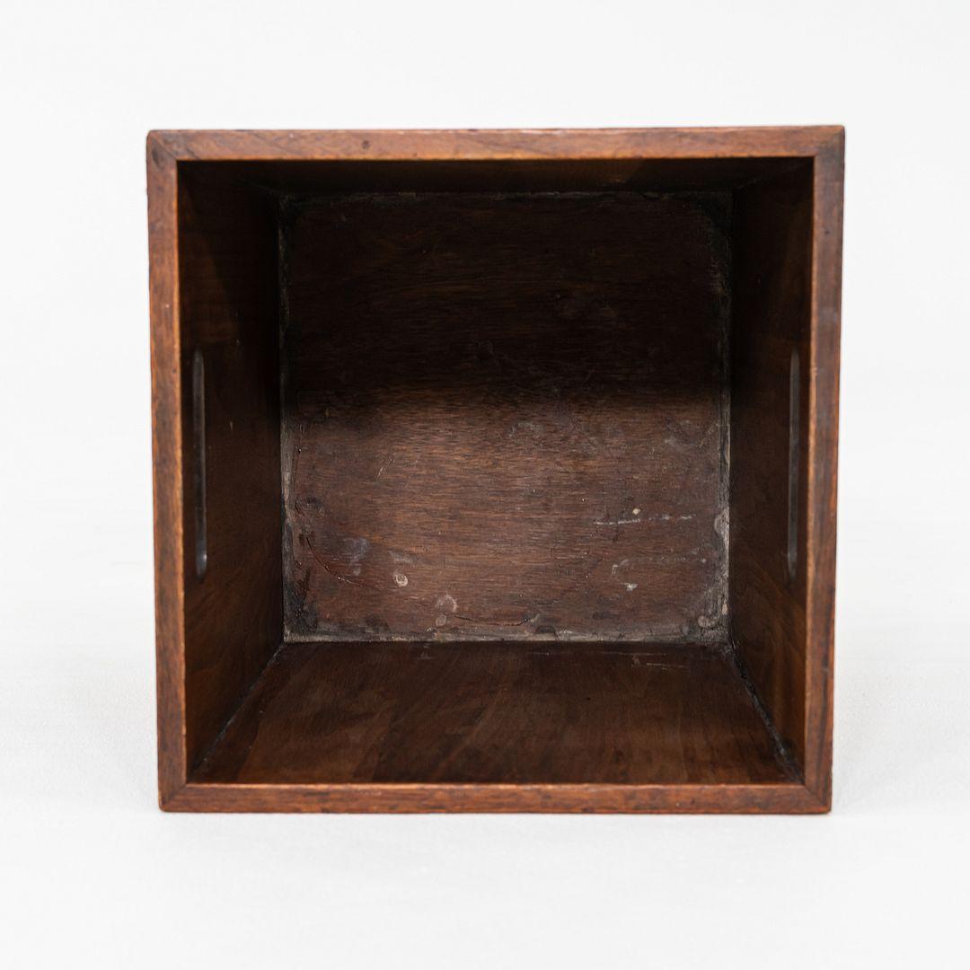 Papelera / cubo de basura de nogal Jens Risom Design, años 70 en venta 5