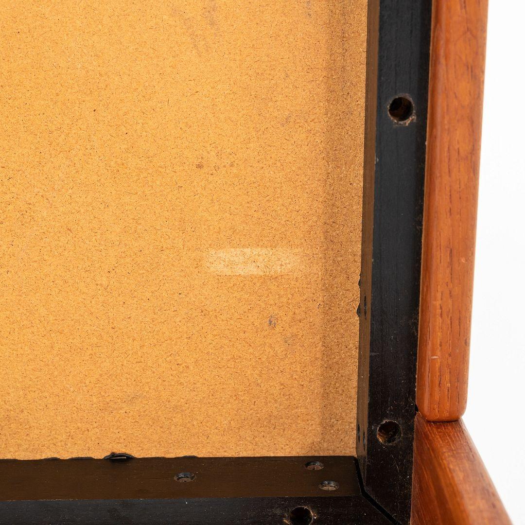 1970s Jim Eldon for Knoll International Side / Coffee / End Table in Walnut en vente 5