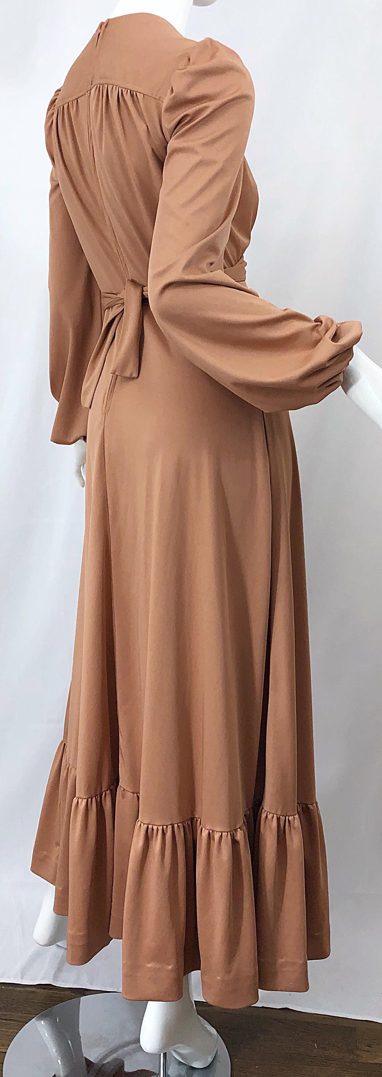 Brown 1970s Jody T Terracotta Tan Deco Style Vintage 70s Long Sleeve Jersey Maxi Dress