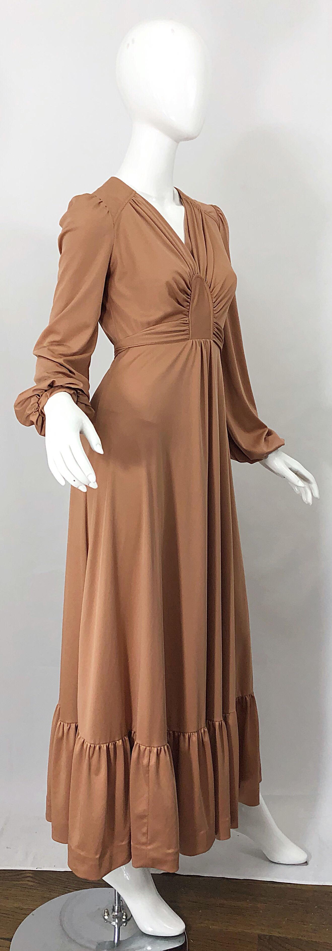 1970s Jody T Terracotta Tan Deco Style Vintage 70s Long Sleeve Jersey Maxi Dress In Excellent Condition In San Diego, CA