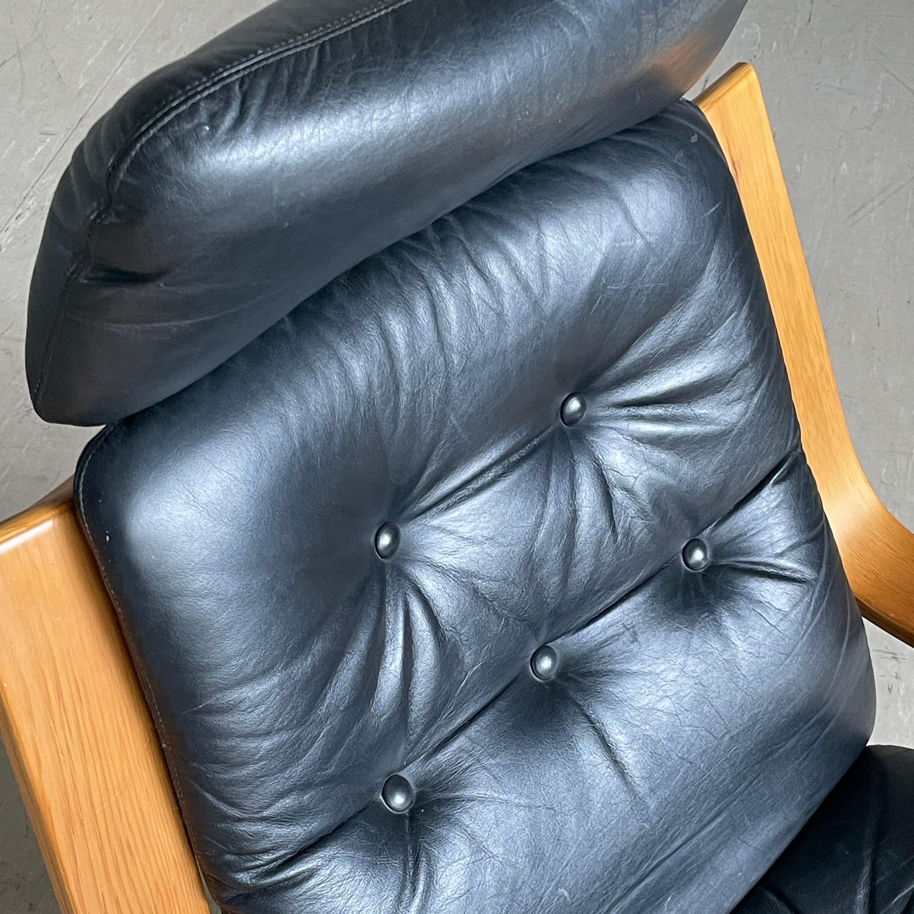 Australian 1970's Joe Rufenacht leather Lounge Chair For Sale