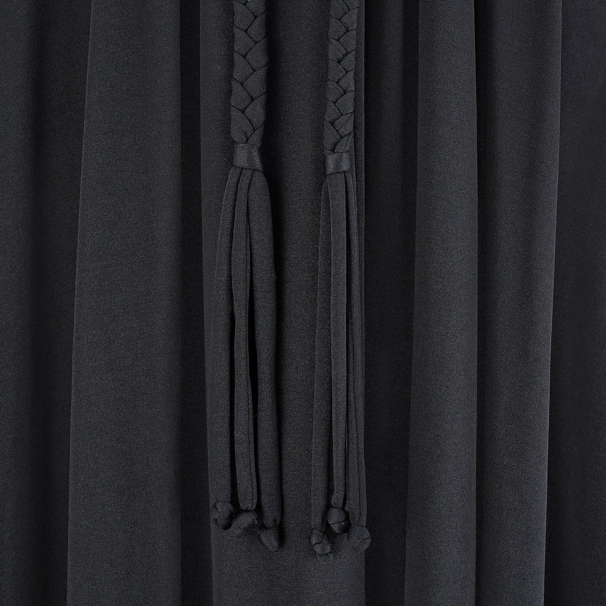 Maxivestido de punto negro con cinturón trenzado John Marks de los años 70 en Excelente estado para la venta en London, GB