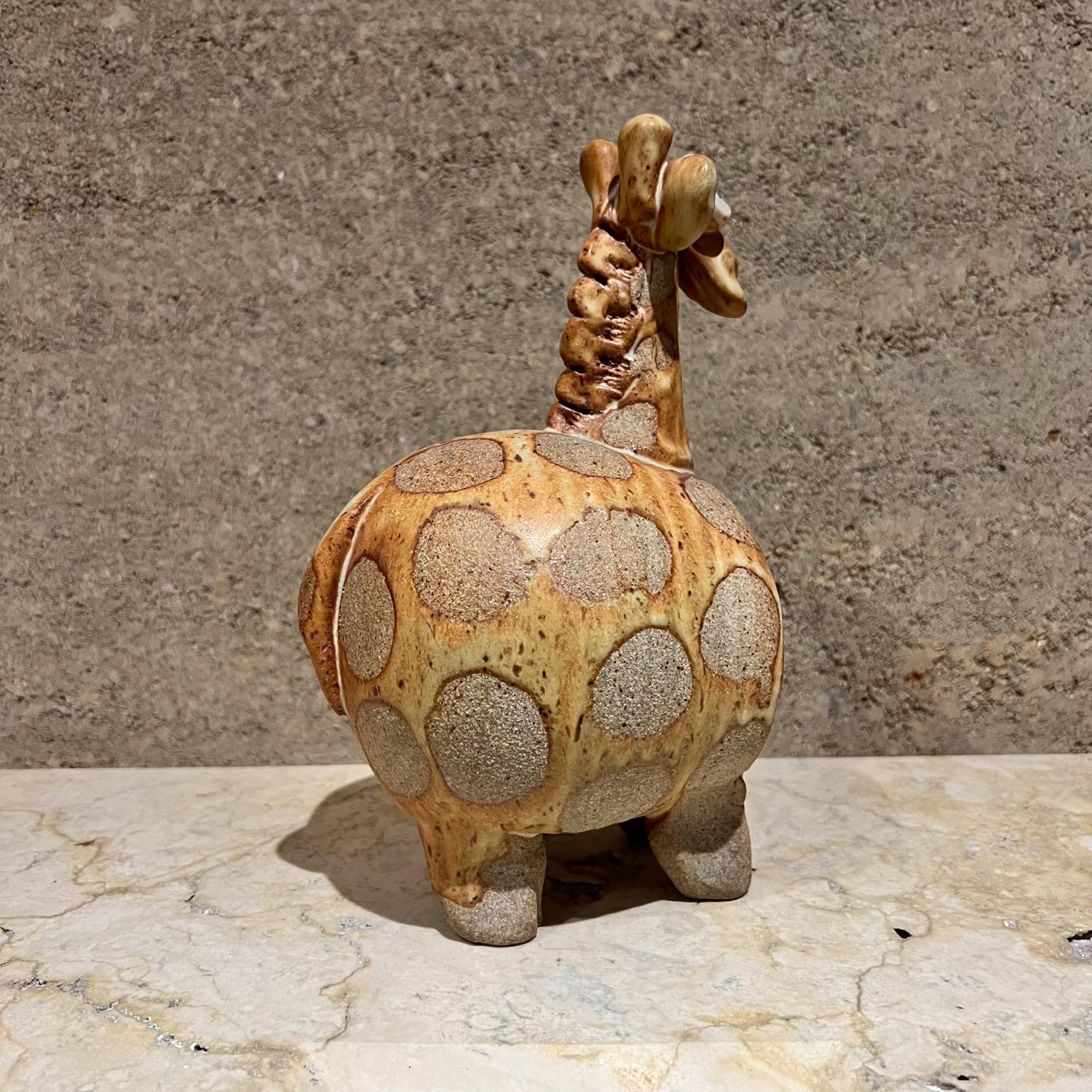 Terracotta Ceramica d'arte in gres di John Pettus Giraffe degli anni '70 in vendita
