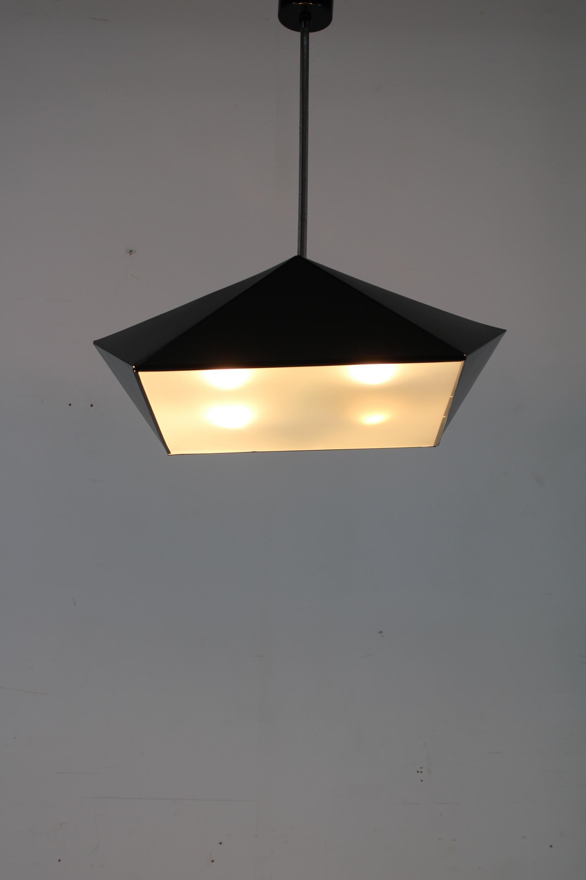 Lampada a sospensione geometrica di Josef Hurka degli anni '70 per Napako, 6 articoli disponibili in vendita 3
