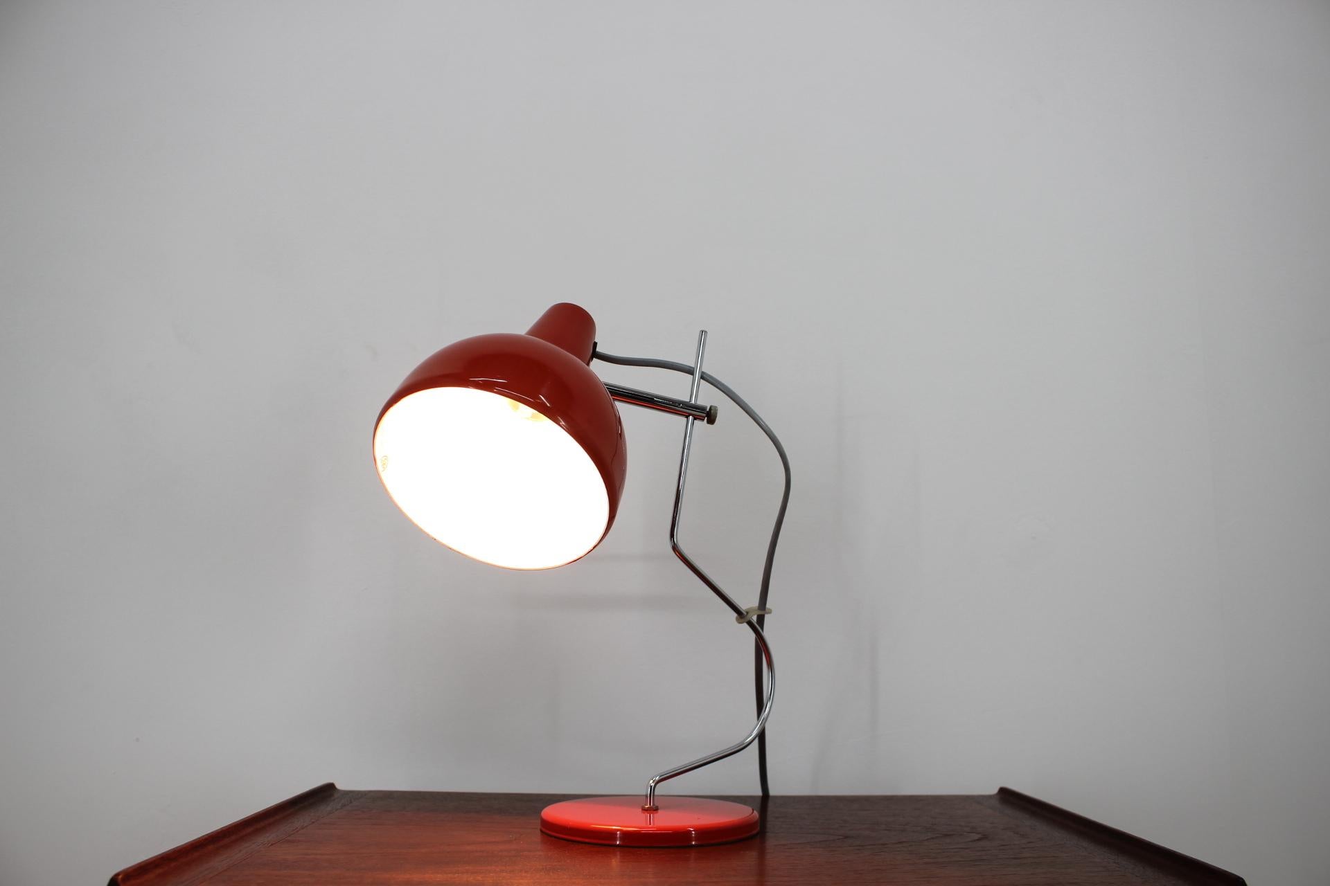 Lampe de bureau rouge Josef Hurka pour Lidokov, Tchécoslovaquie, années 1970 en vente 1