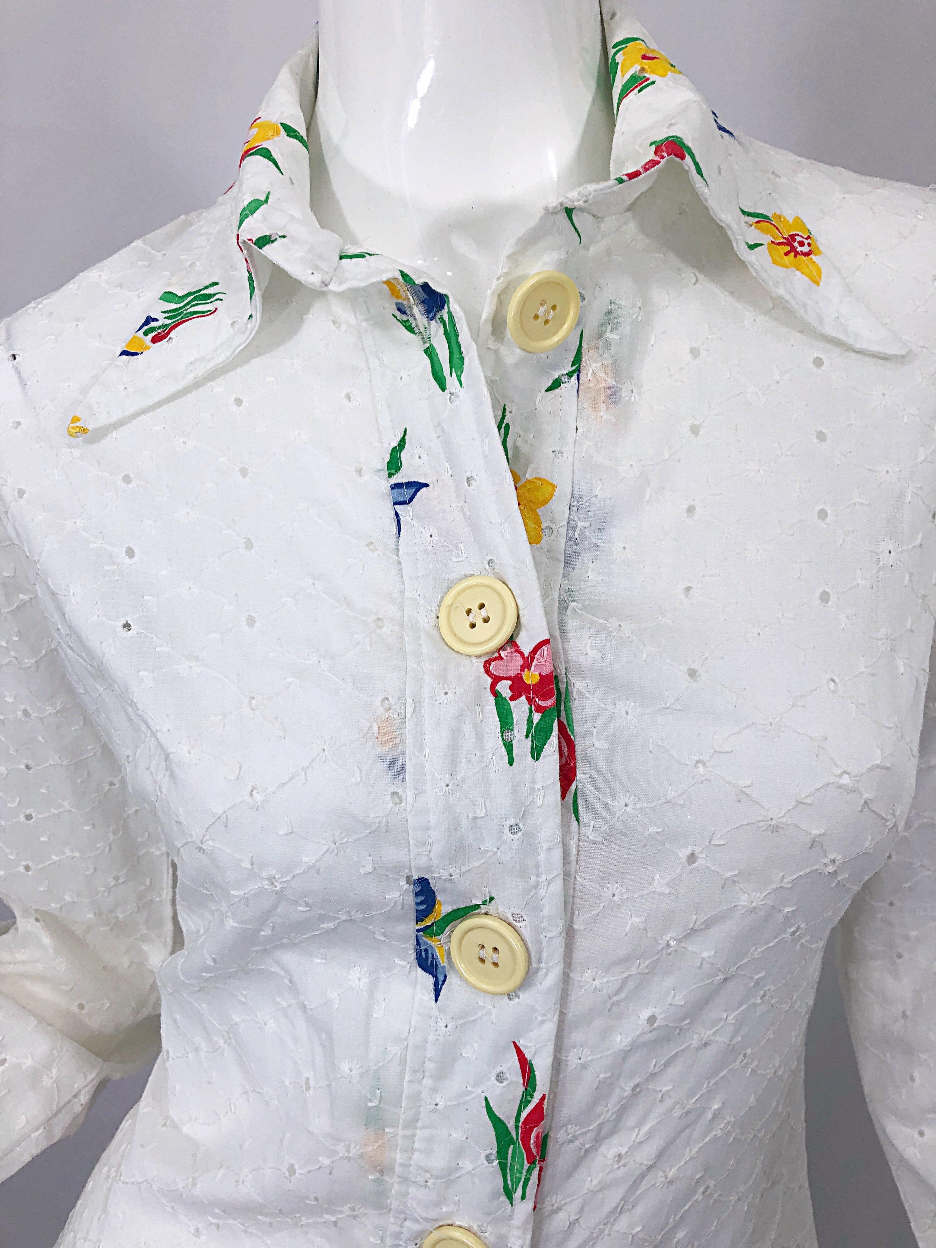 1970er Joseph Magnin Weiß Eyelet Baumwolle bestickt Vintage 70er Shirt Kleid (Grau) im Angebot