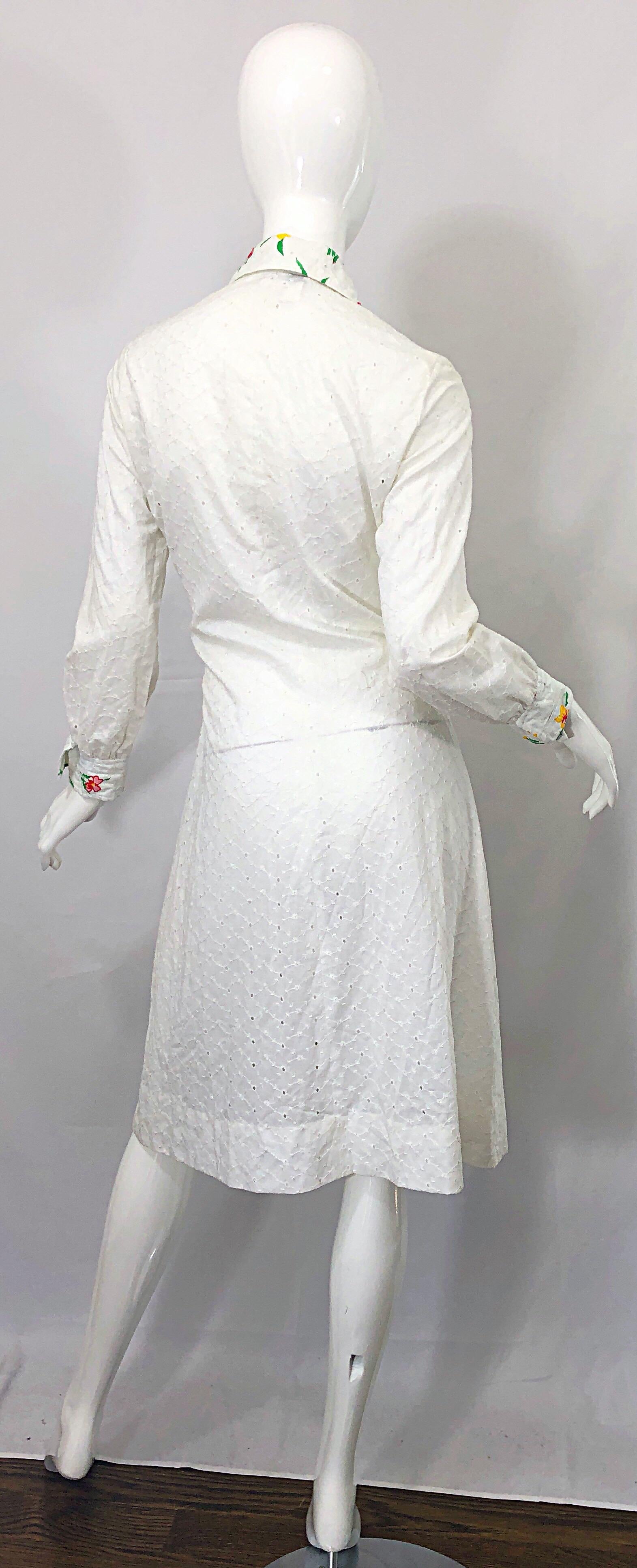 1970s Joseph Magnin White Eyelet Cotton Embrodiered Vintage 70s Shirt Dress In Excellent Condition For Sale In San Diego, CA