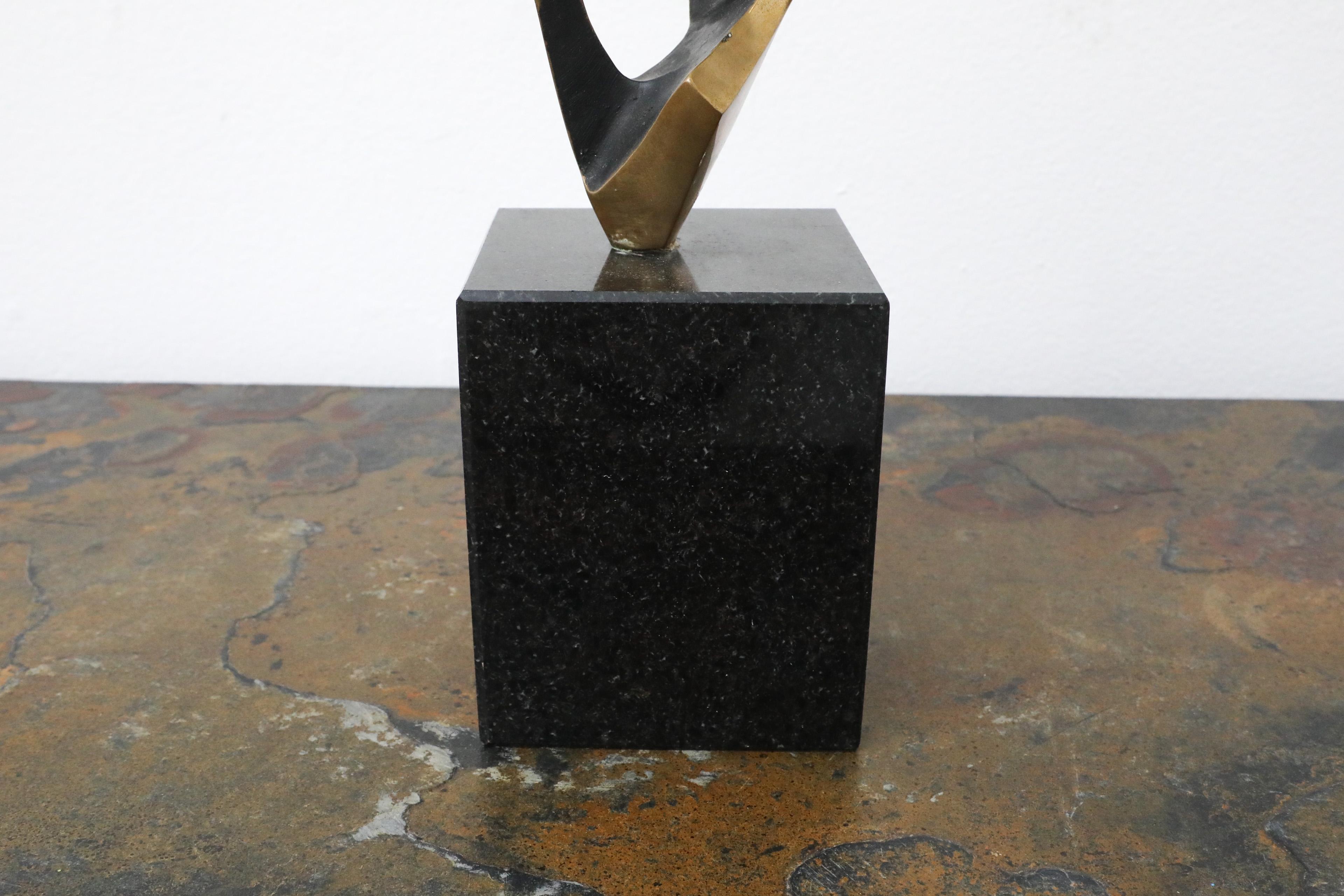 Sculpture moderne Conductor en laiton et marbre de Joseph Sloan des années 1970 en vente 7