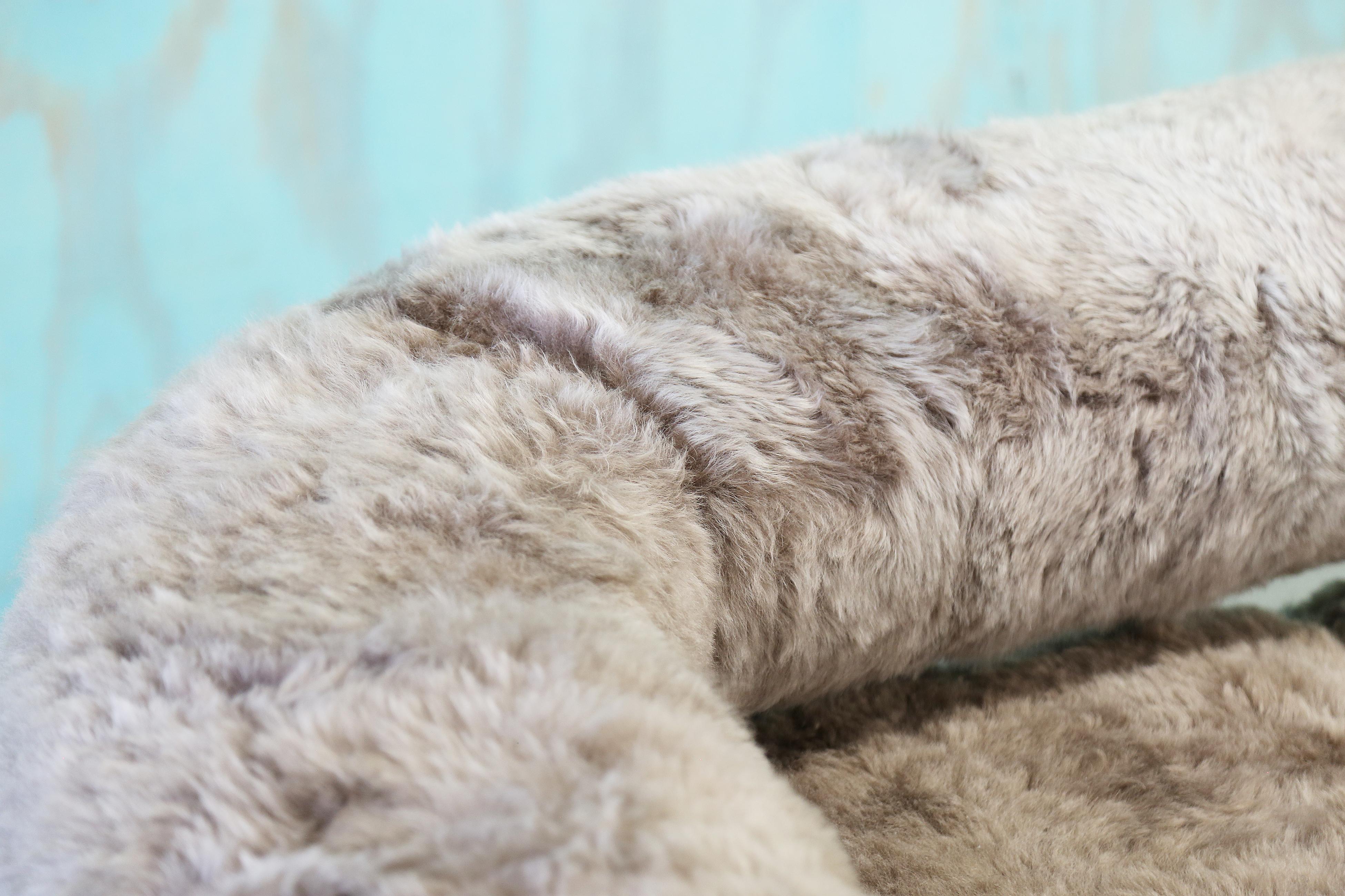 1970s Jules Heumann for Metropolitan Furniture Sofa in Icelandic Sheep's Wool For Sale 9