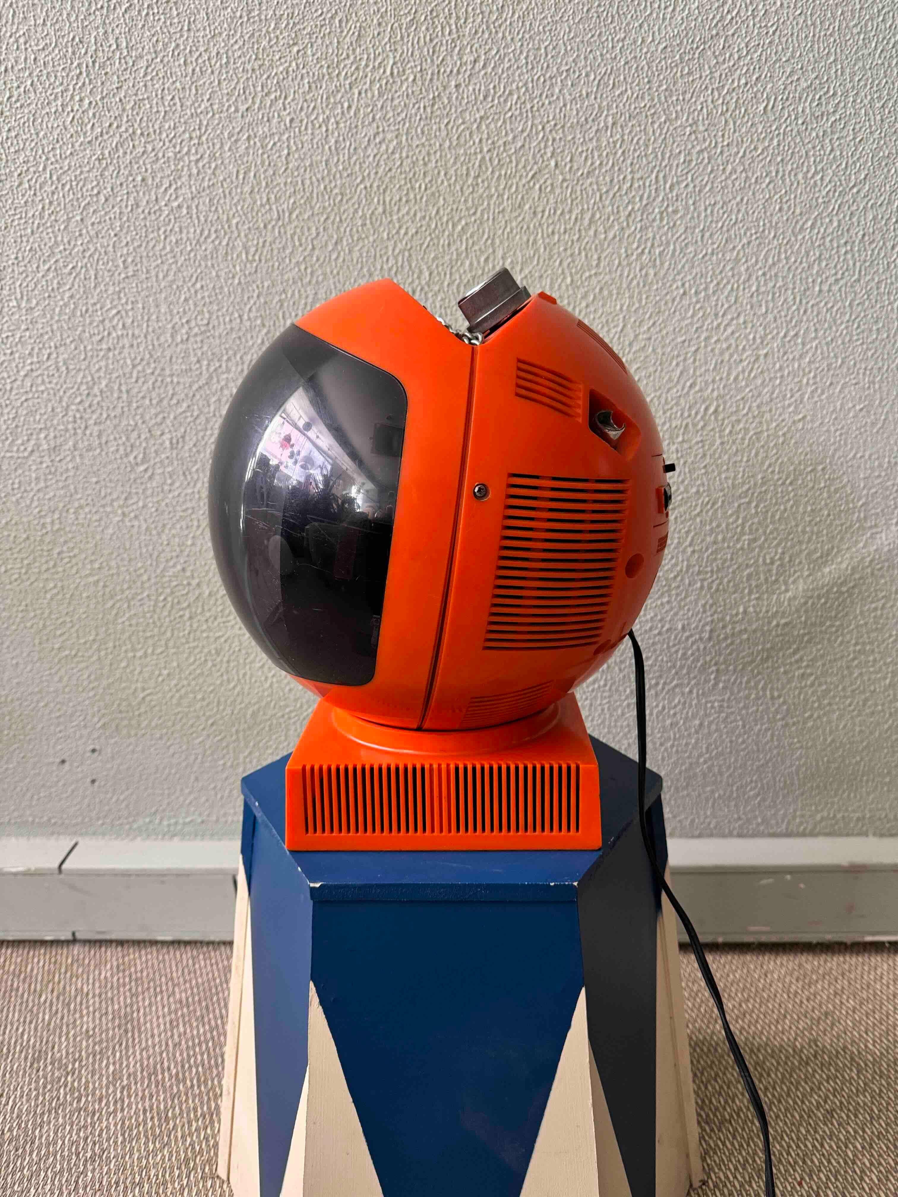 Space Age 1970’s JVC Nivico 3240SW Videosphere TV Orange