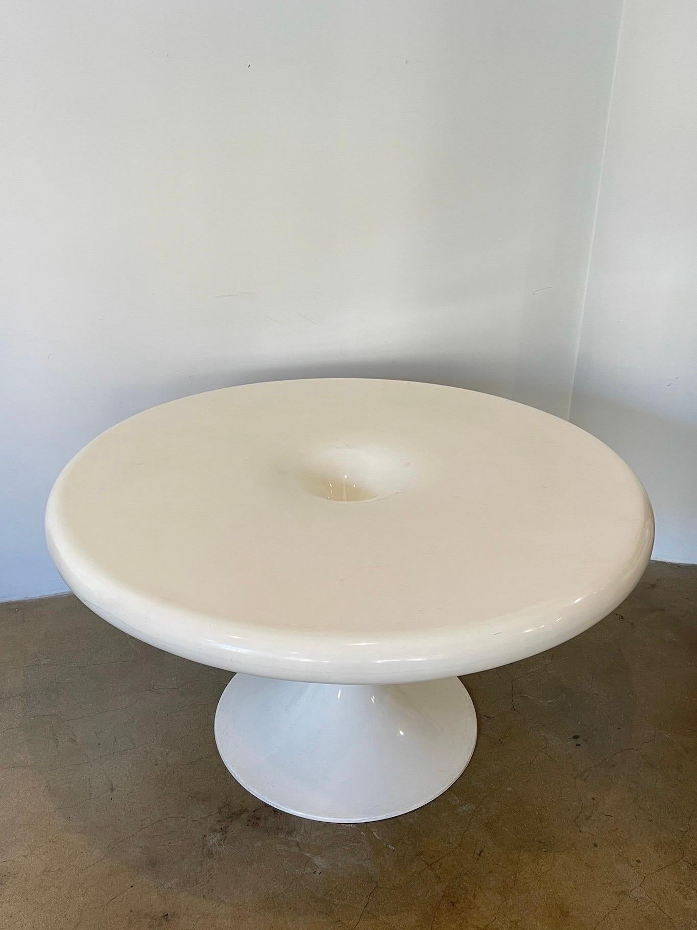 Ère spatiale Table de salle à manger Kantarelli des années 1970 par Eero Aarnio en vente