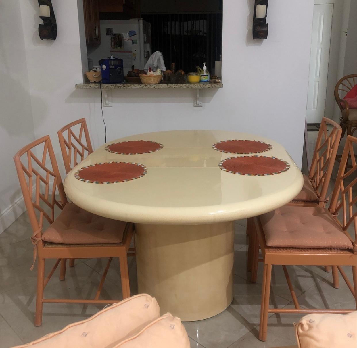 1970er Karl Springer Stil Ziegenleder Ausziehbar Rund Oval  Esszimmertisch im Angebot 3